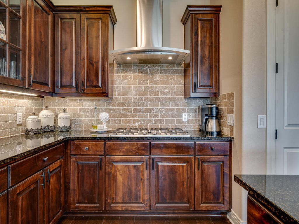 Austin, Texas, 78732, United States, 2 Bedrooms Bedrooms, ,2 BathroomsBathrooms,Residential,For Sale,1849026