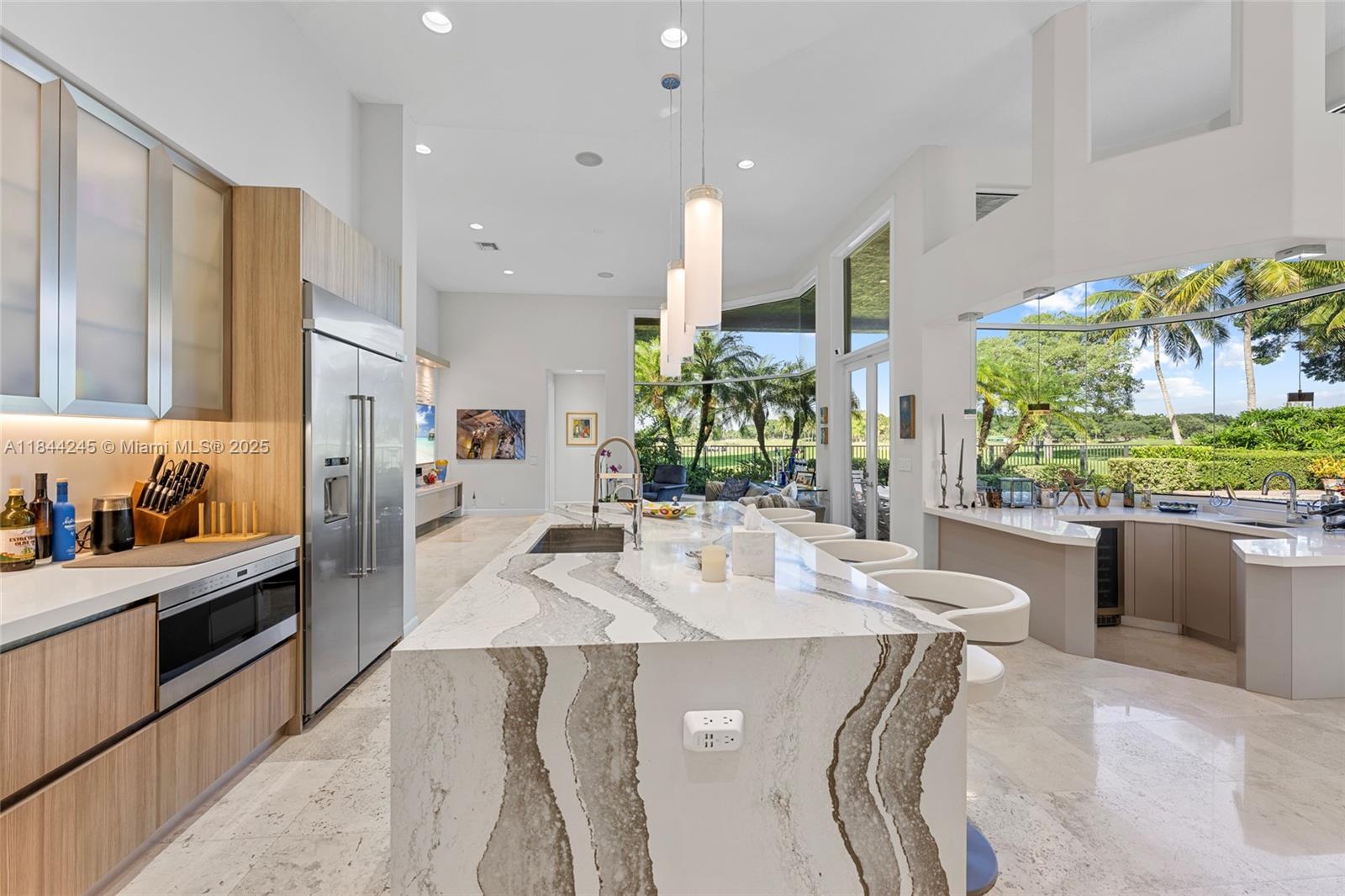 Weston, Florida, 33327, United States, 5 Bedrooms Bedrooms, ,4 BathroomsBathrooms,Residential,For Sale,1901974