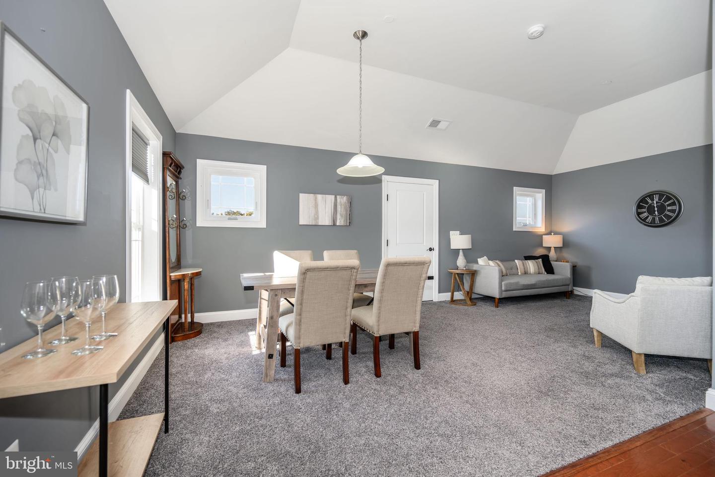 Queenstown, Maryland, 21658, United States, 5 Bedrooms Bedrooms, ,5 BathroomsBathrooms,Residential,For Sale,1988334