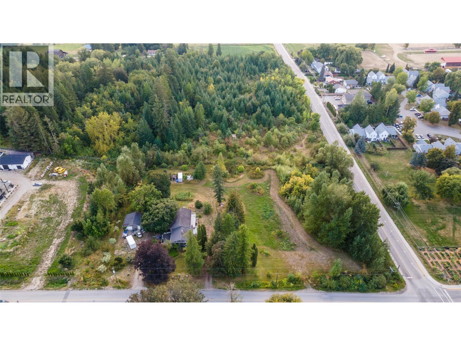 SALMON ARM, British Columbia, V1E 1J3, CA, 4 Bedrooms Bedrooms, ,2 BathroomsBathrooms,Residential,For Sale,1950734