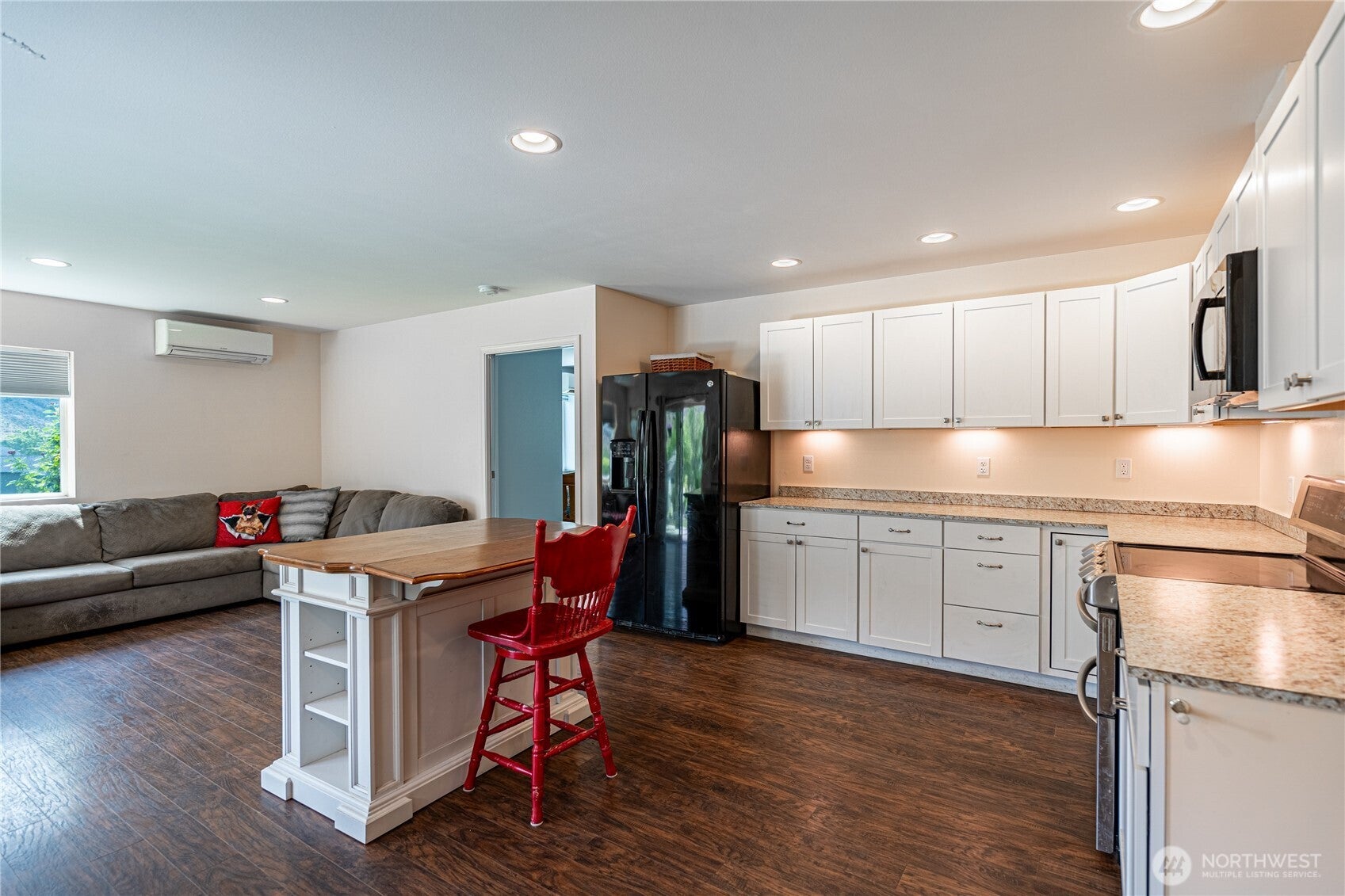 Chelan Falls, Washington, 98817, United States, 1 Bedroom Bedrooms, ,1 BathroomBathrooms,Residential,For Sale,1828092