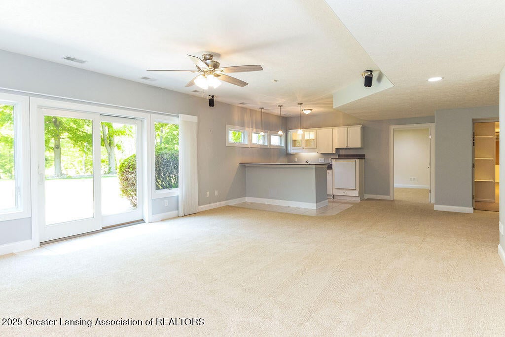 Dimondale, Michigan, 48821, United States, 4 Bedrooms Bedrooms, ,4 BathroomsBathrooms,Residential,For Sale,1840244