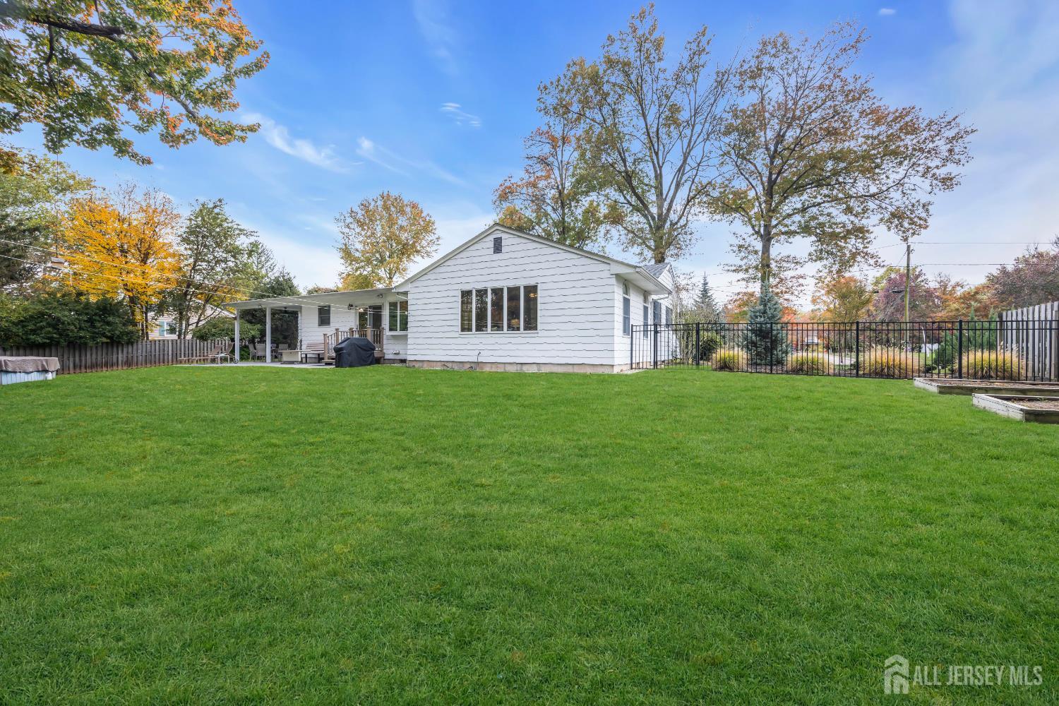 Edison, New Jersey, 08820, United States, 3 Bedrooms Bedrooms, ,2 BathroomsBathrooms,Residential,For Sale,1989177