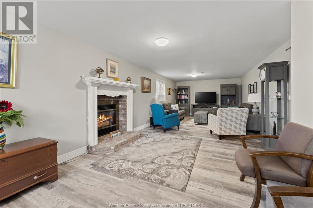 TILBURY, Ontario, N0P 2L0, CA, 3 Bedrooms Bedrooms, ,1 BathroomBathrooms,Residential,For Sale,1916893