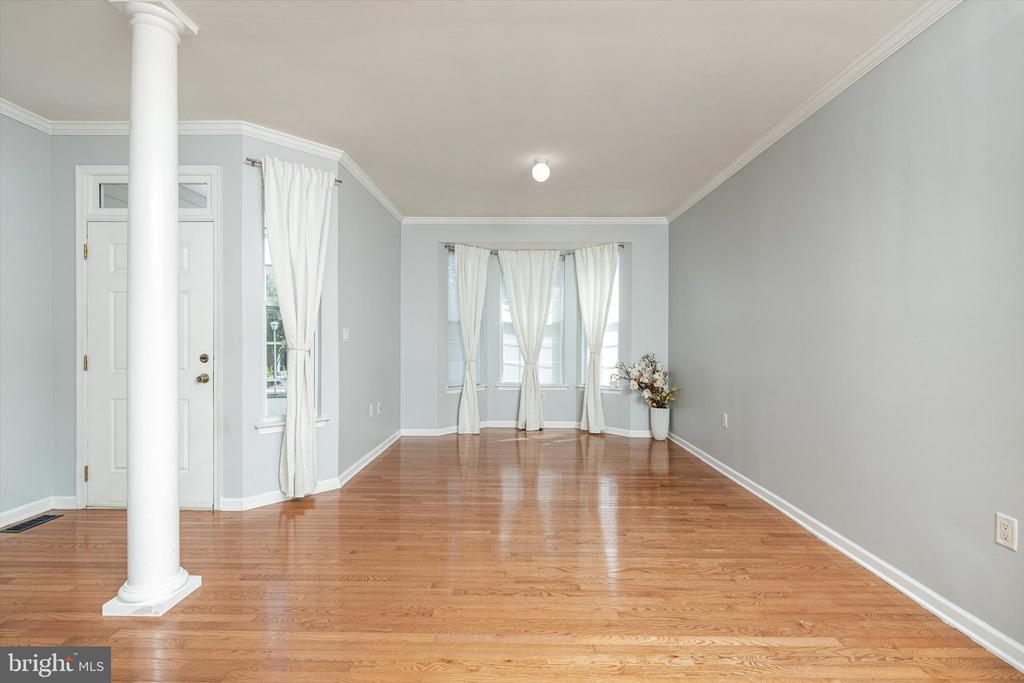 Monroe Twp, New Jersey, 08831, United States, 4 Bedrooms Bedrooms, ,3 BathroomsBathrooms,Residential,For Sale,1930575