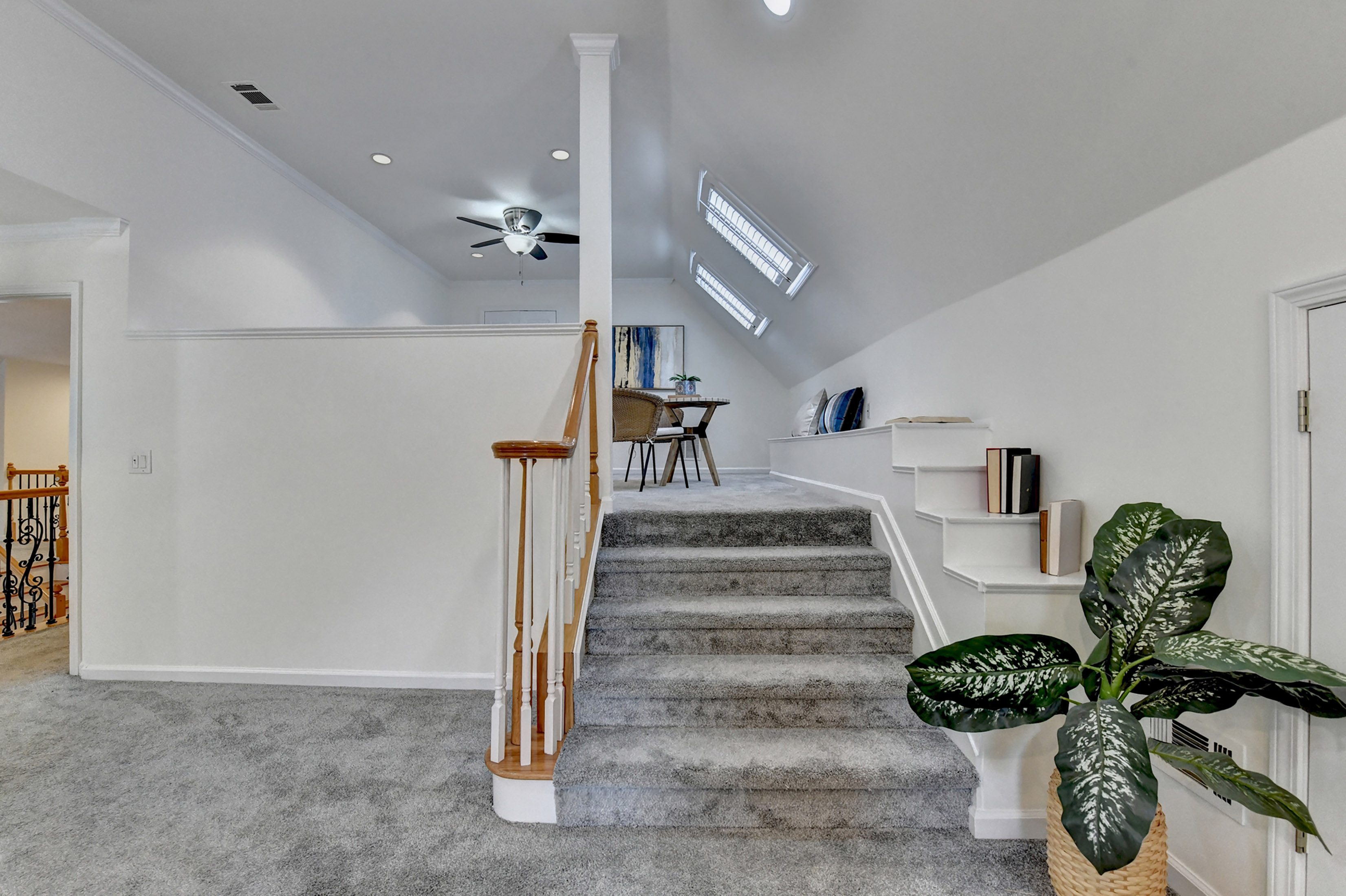  Hard to Find Flat Front Yard with Level Fenced-in Backyard on a Quiet Cul-de-sac - 物件實景