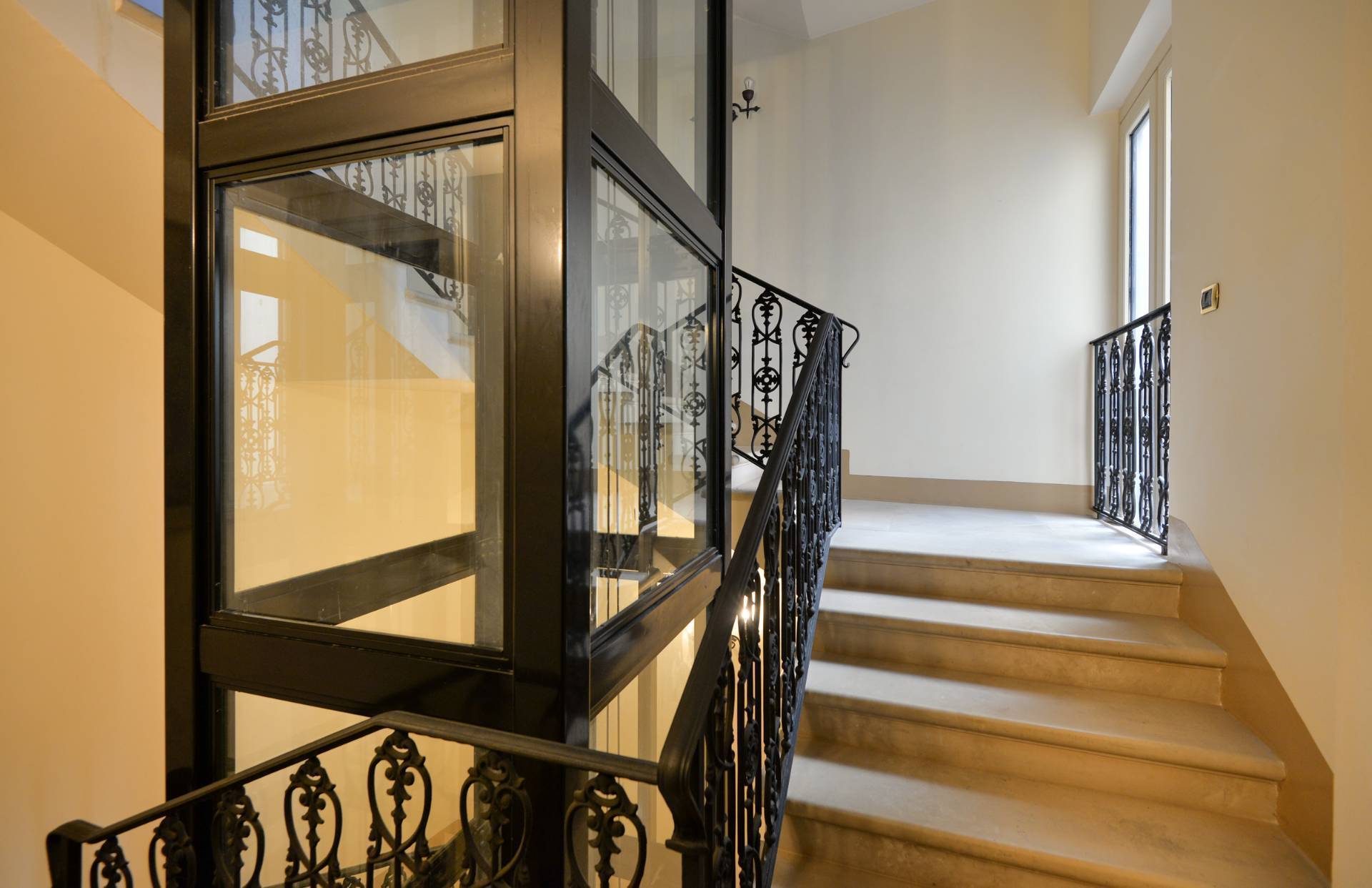 Lecce, Lecce, 73100, IT, 8 Bedrooms Bedrooms, ,3 BathroomsBathrooms,Residential,For Sale,1991344