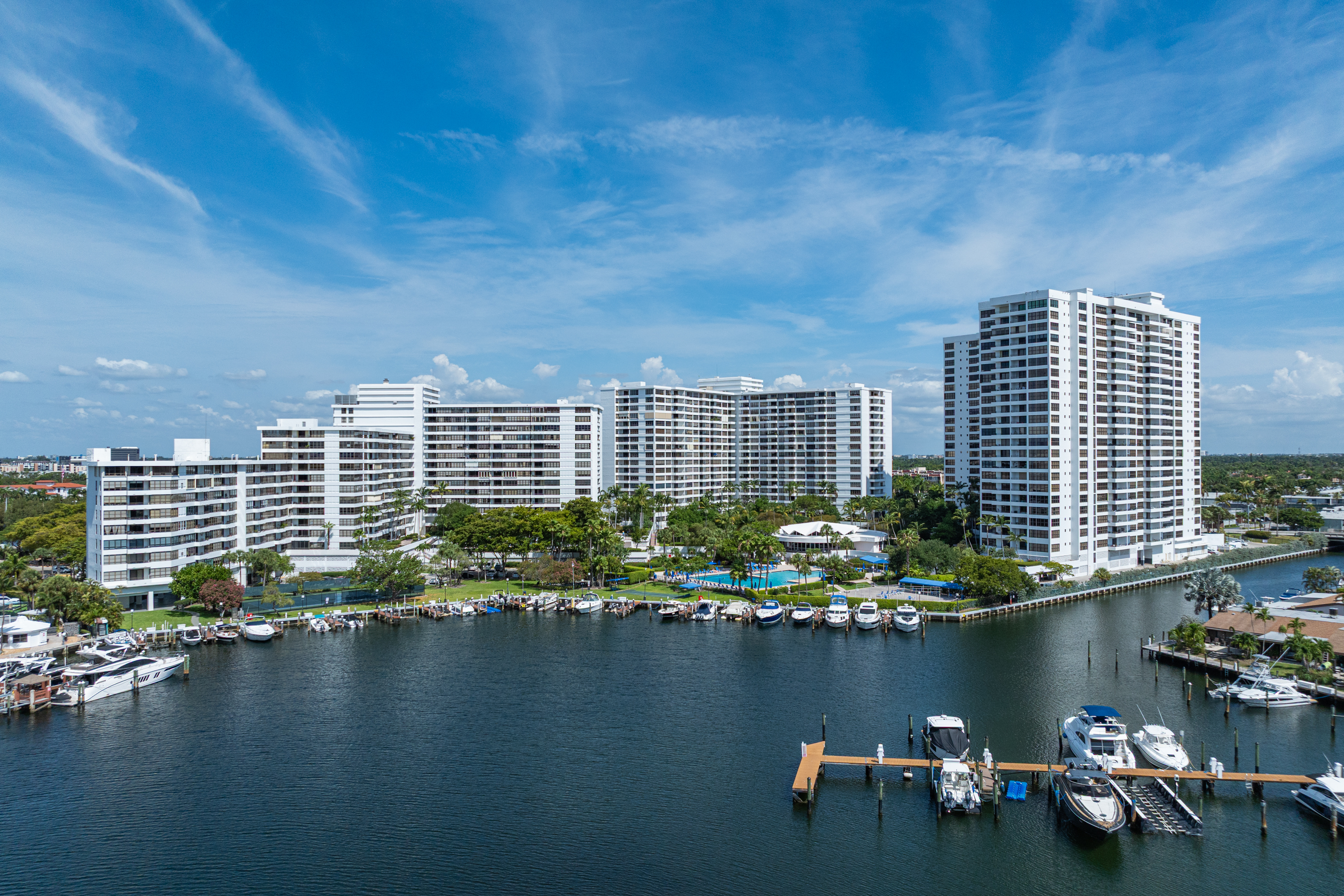  2500 Parkview Dr, Hallandale Beach, FL, 33009 - 物件實景