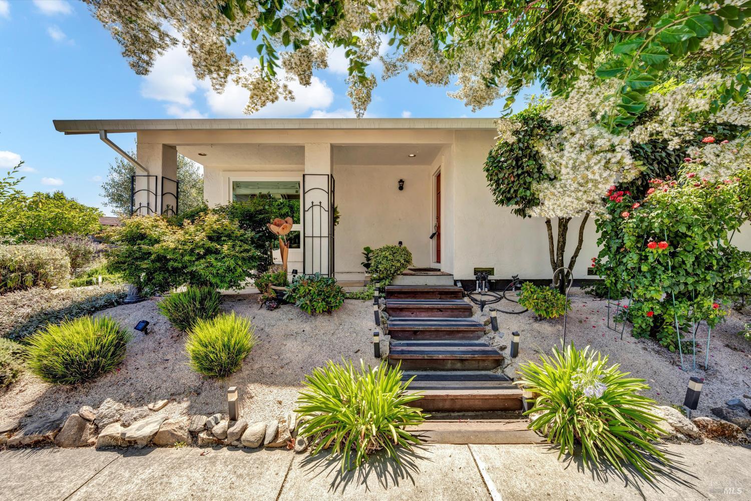Napa, California, 94558, United States, 4 Bedrooms Bedrooms, ,2 BathroomsBathrooms,Residential,For Sale,1926171
