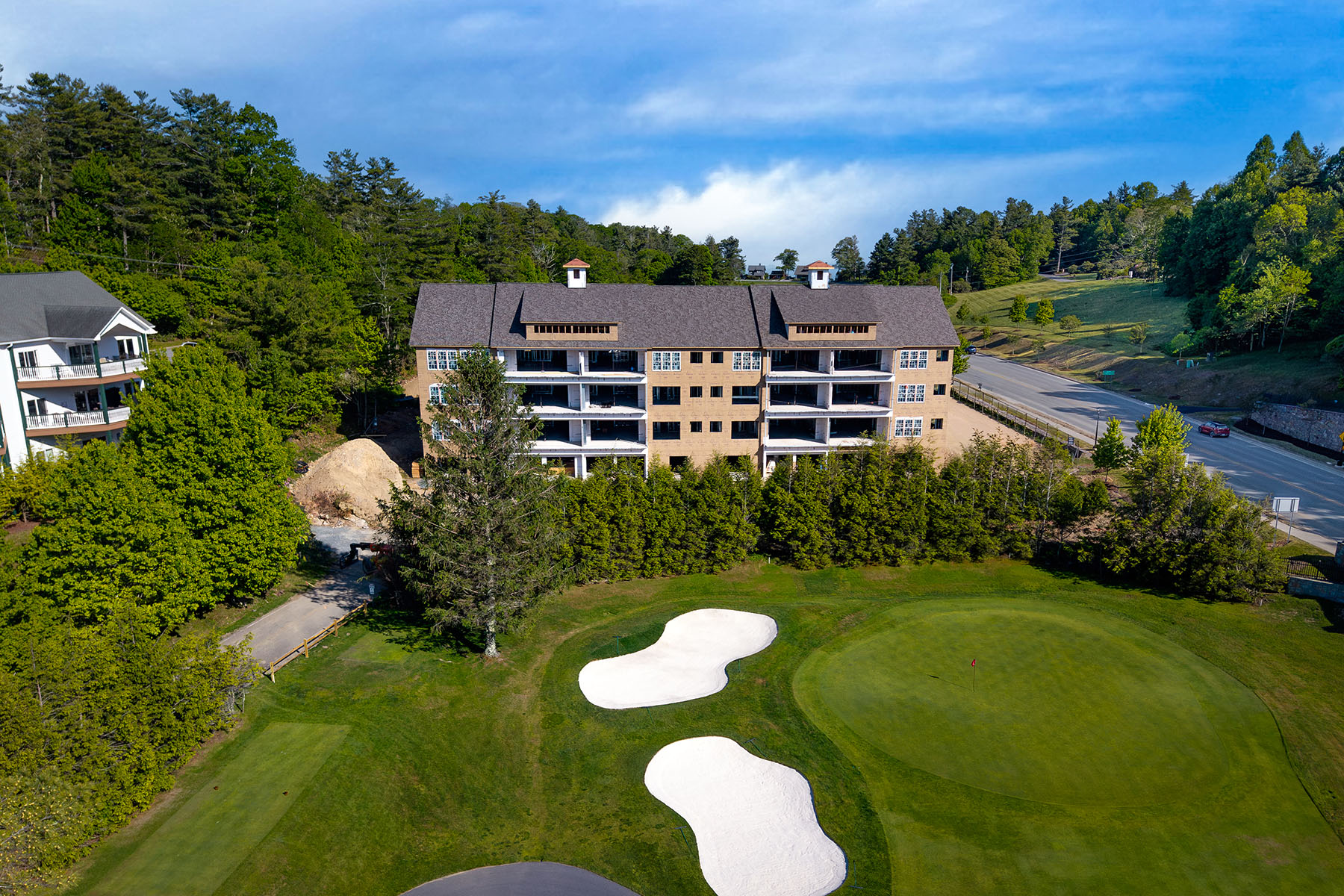  THE RAYNOR - BLOWING ROCK - 物件實景