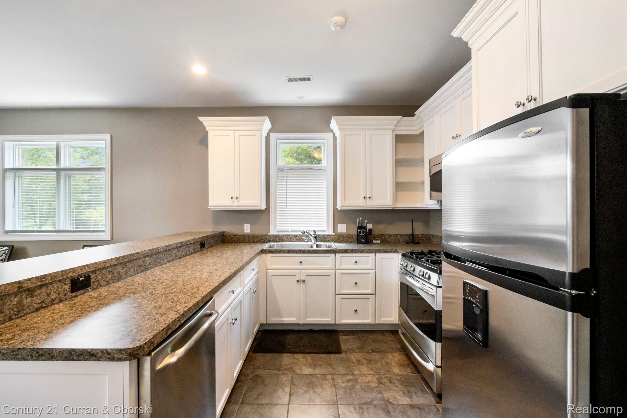 South Lyon, Michigan, 48178, United States, 6 Bedrooms Bedrooms, ,8 BathroomsBathrooms,Residential,For Sale,1976277