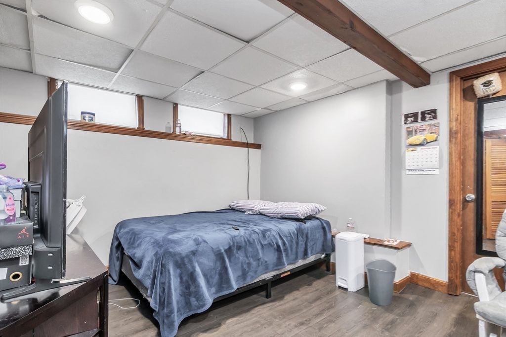 Haverhill, Massachusetts, 01830, United States, 5 Bedrooms Bedrooms, ,3 BathroomsBathrooms,Residential,For Sale,1990407