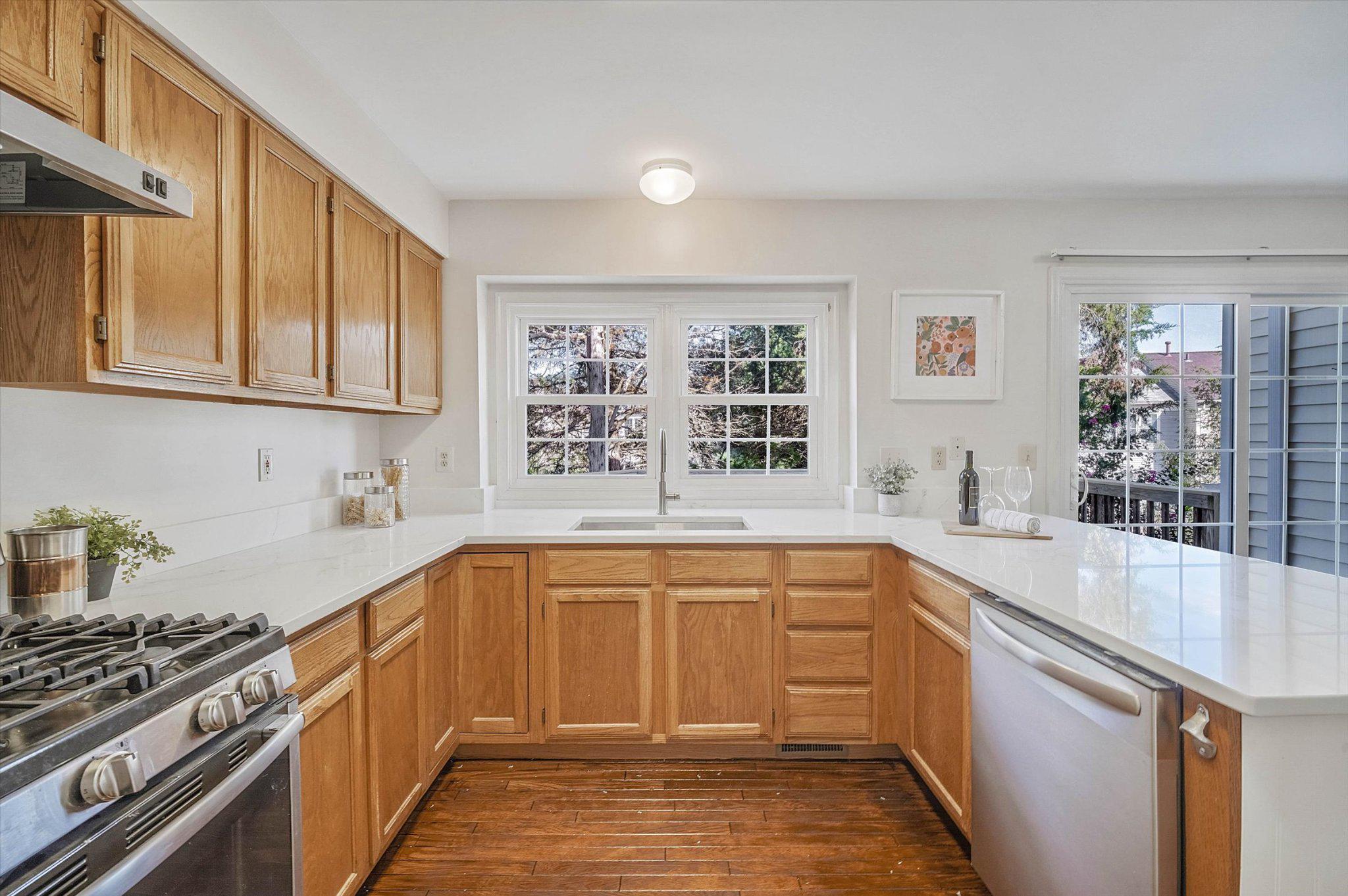  20980 Tobacco Square, Ashburn, VA, 20147 - 物件實景