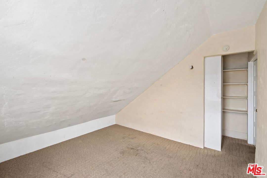 Los Angeles, California, 90043, United States, 3 Bedrooms Bedrooms, ,3 BathroomsBathrooms,Residential,For Sale,1818072