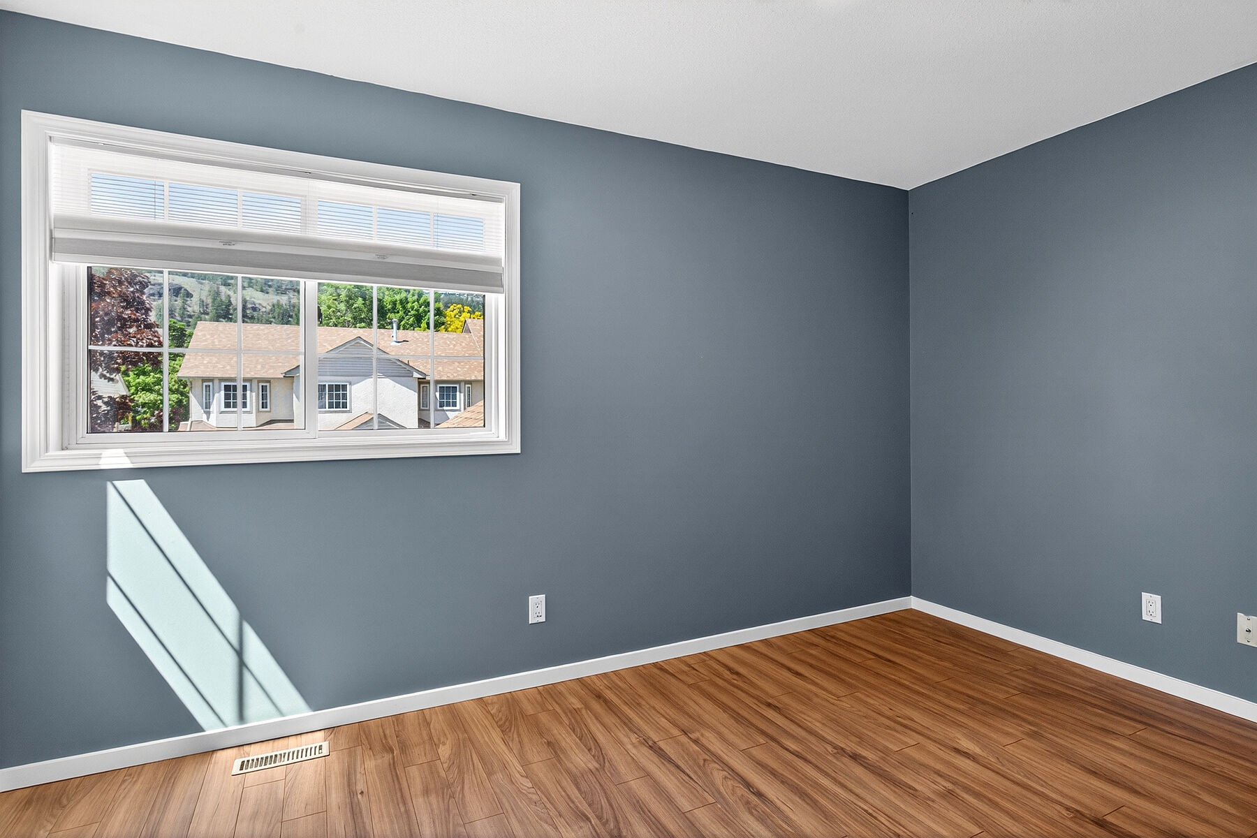  Move-In Ready Townhome - 物件實景