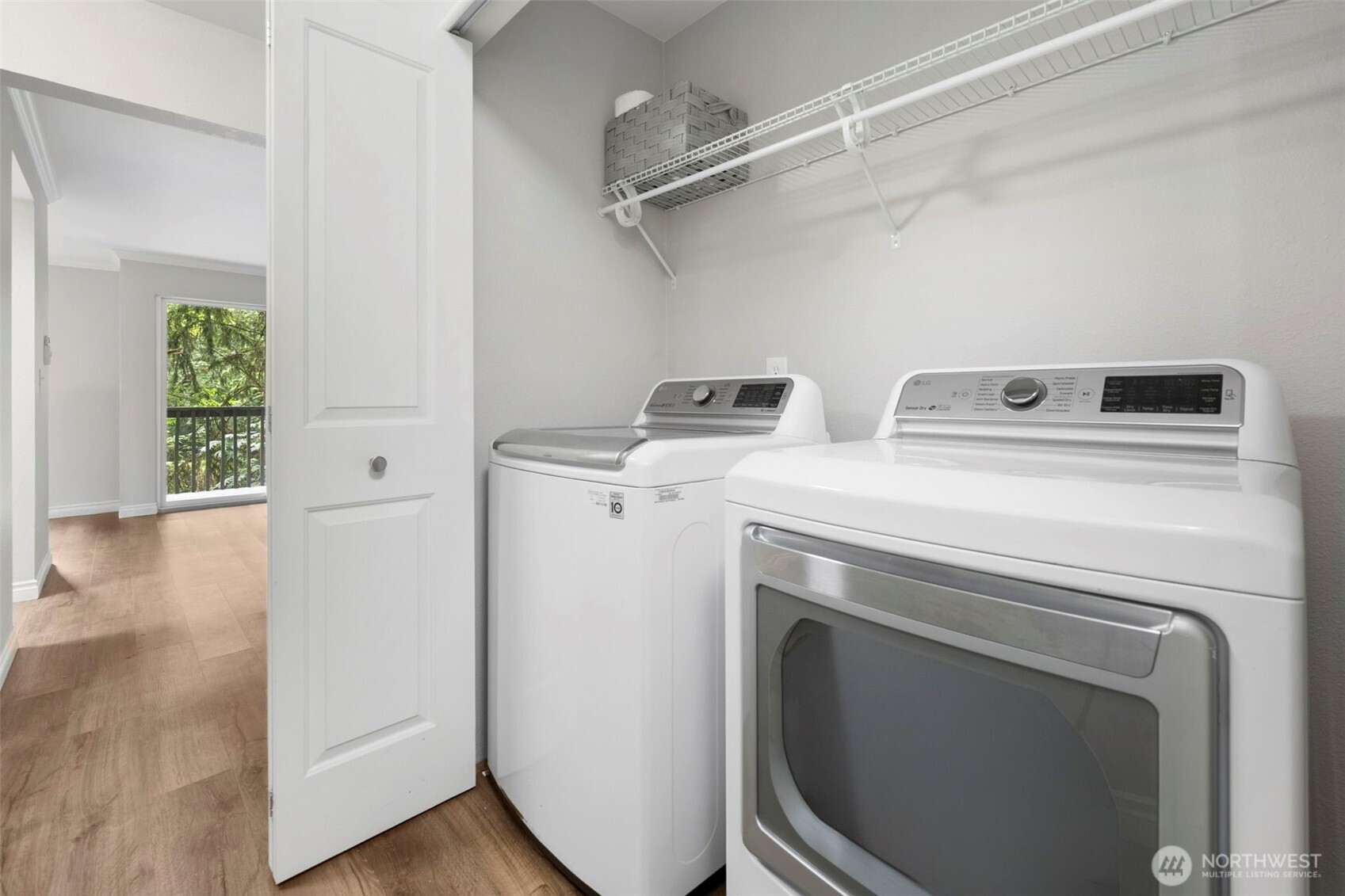 Kirkland, Washington, 98034, United States, 2 Bedrooms Bedrooms, ,1 BathroomBathrooms,Residential,For Sale,1906661