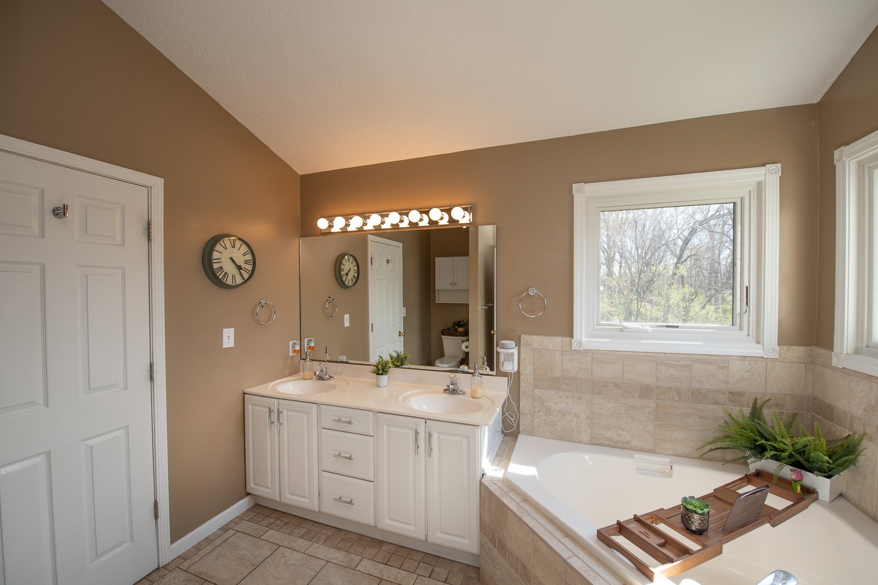  Beautiful Lafayette Home with Finished Walk-Out Basement - 物件實景