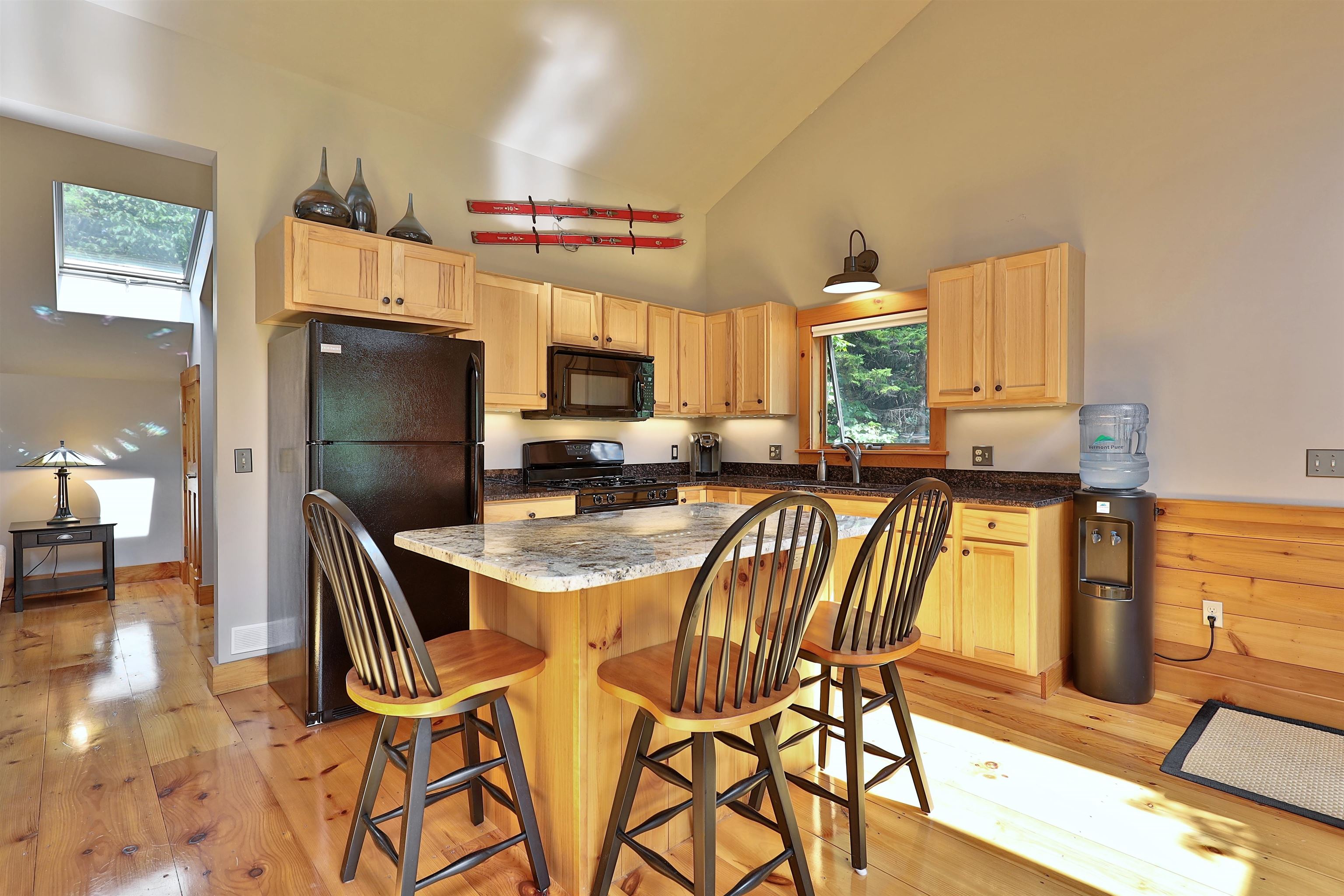  426 Roaring Brook Road - 物件實景
