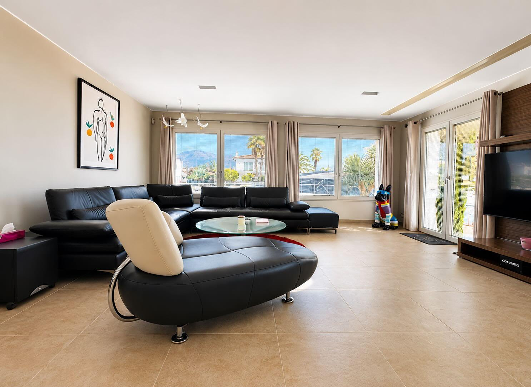  Contemporary villa with a 24-meter mooring in Santa Margarida, Roses - 物件實景