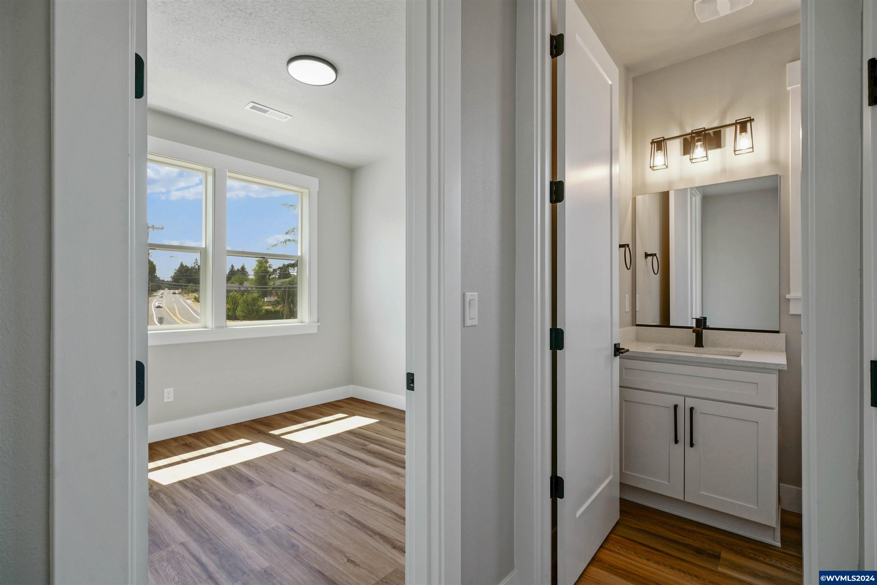 Salem, Oregon, 97306, United States, 3 Bedrooms Bedrooms, ,3 BathroomsBathrooms,Residential,For Sale,1695520