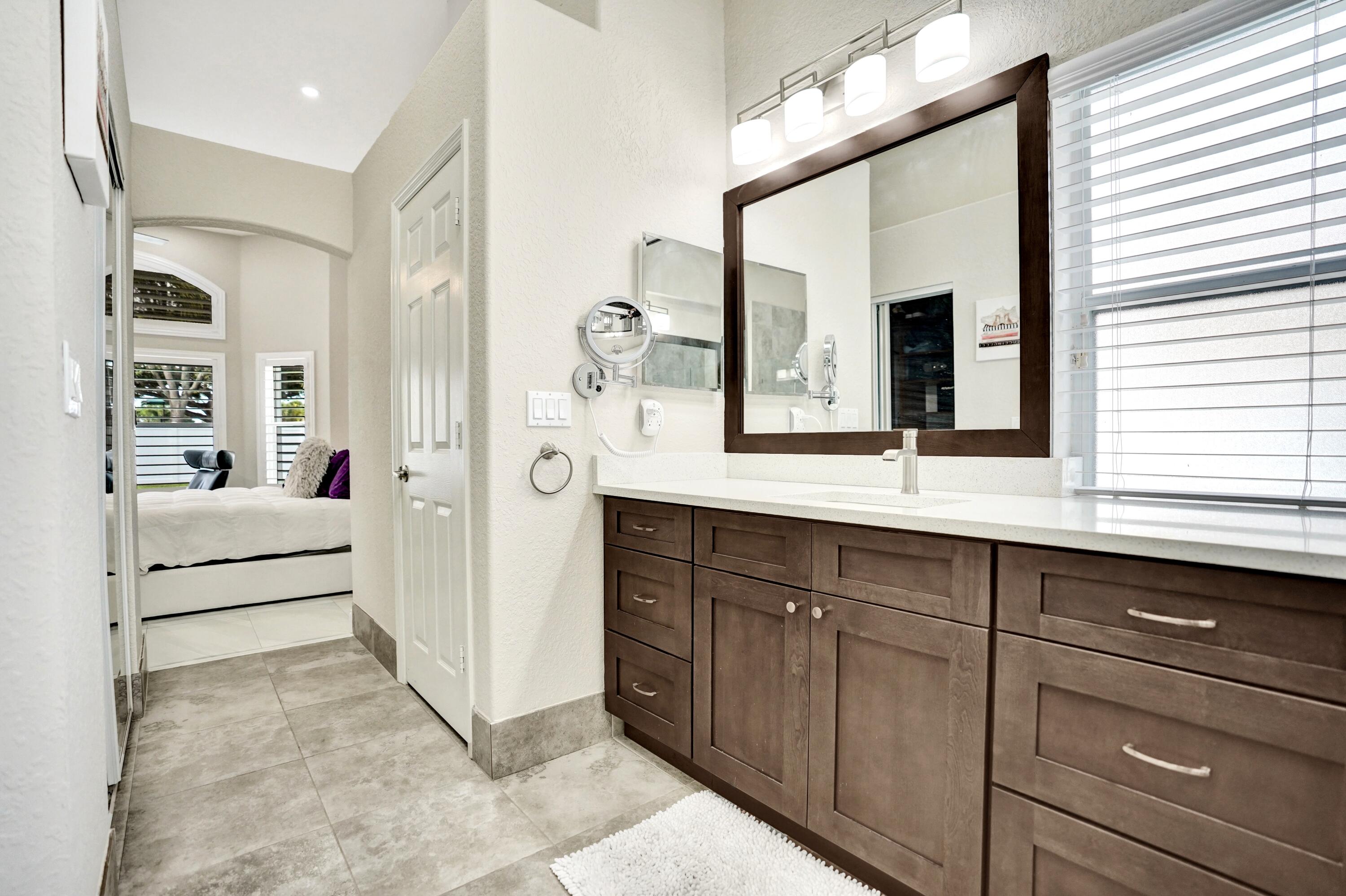 Lake Worth, Florida, 33463, United States, 3 Bedrooms Bedrooms, ,3 BathroomsBathrooms,Residential,For Sale,1905874