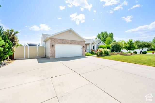 West Jordan, Utah, 84081, United States, 5 Bedrooms Bedrooms, ,3 BathroomsBathrooms,Residential,For Sale,1921078