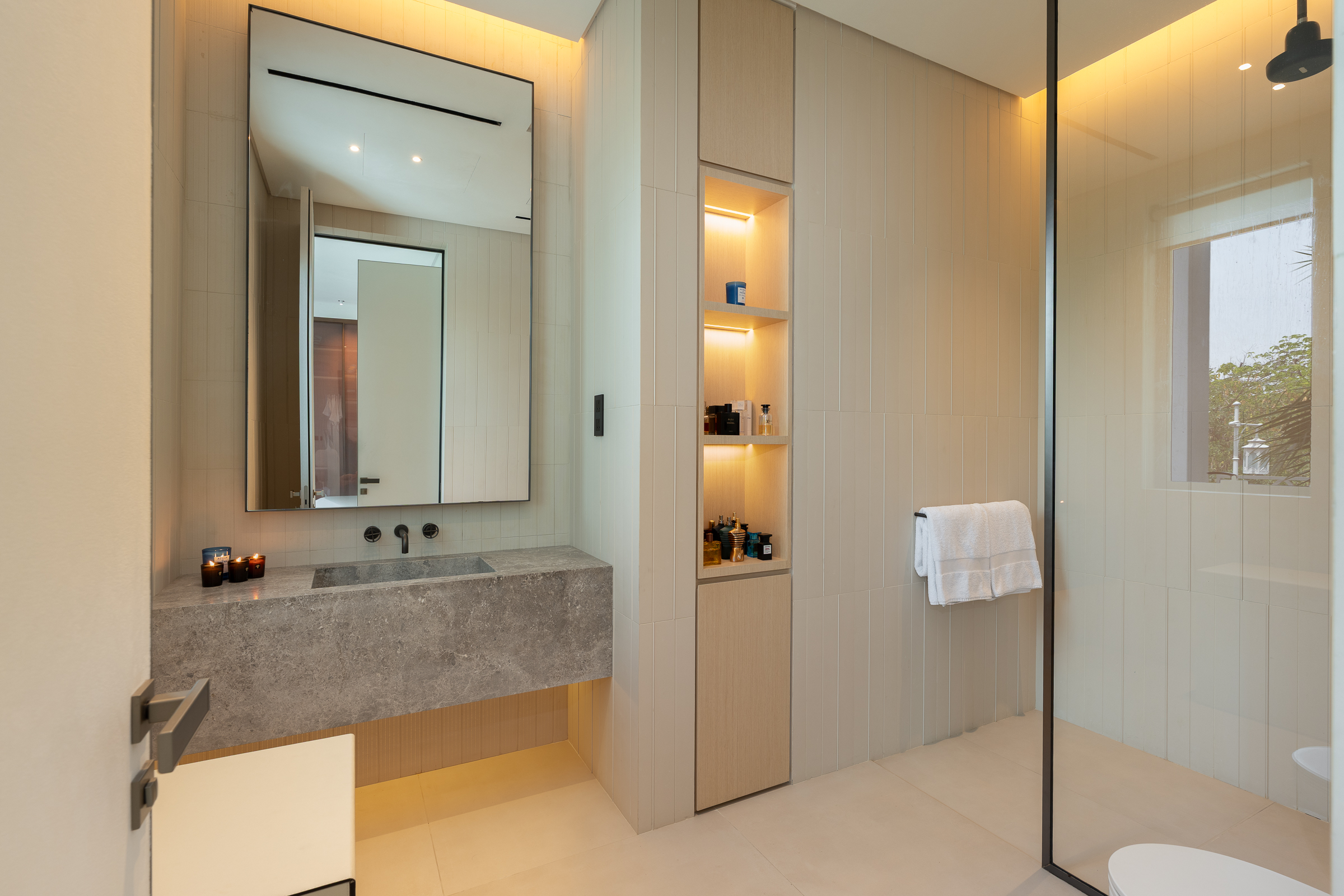  Spectacular Ready-to-Move Mansion in Al Barari - 物件實景