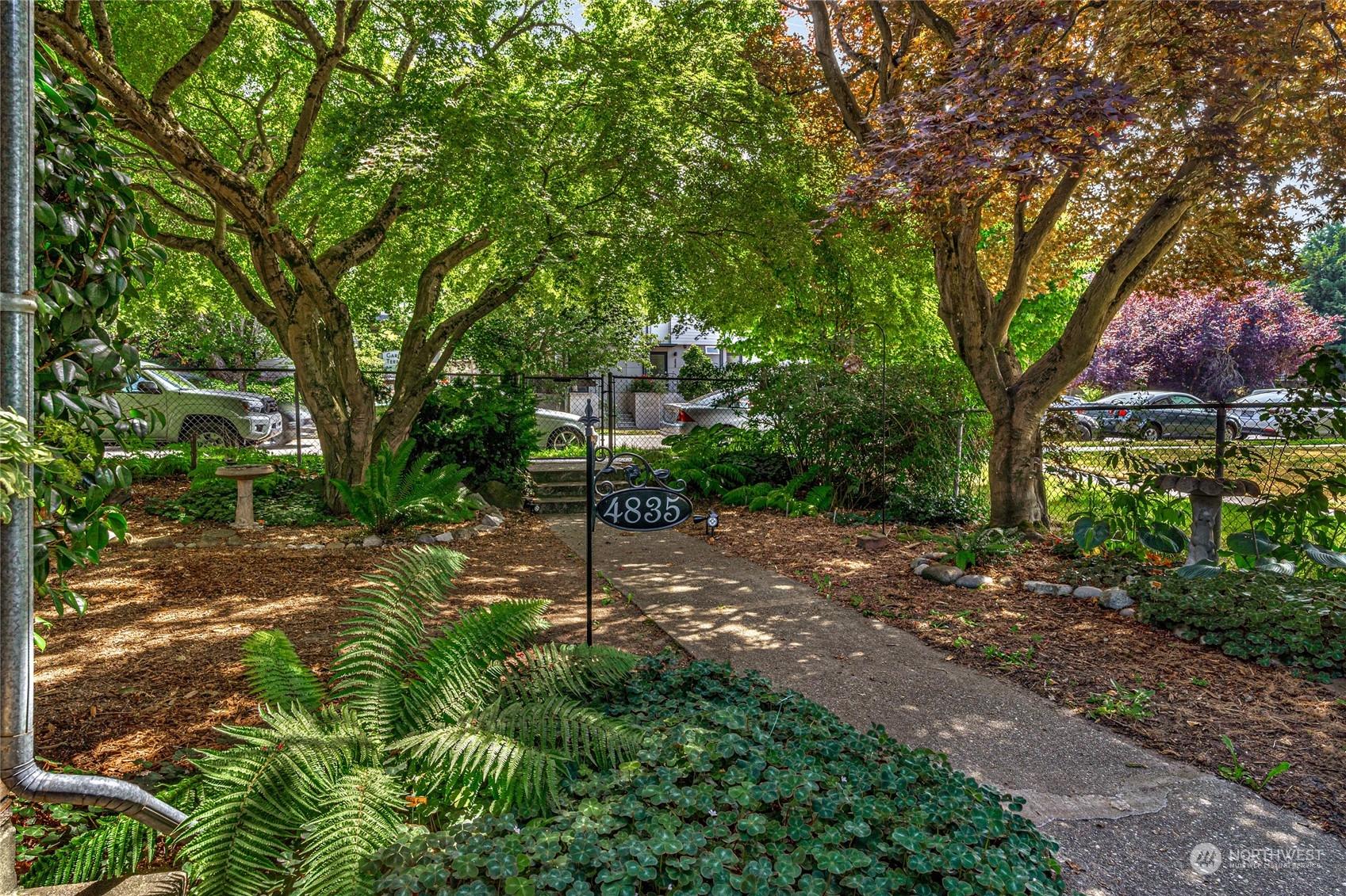 4835 FAUNTLEROY WAY SW, SEATTLE, Washington, 98116, United States, ,Residential,For Sale,4835 FAUNTLEROY WAY SW,1620491