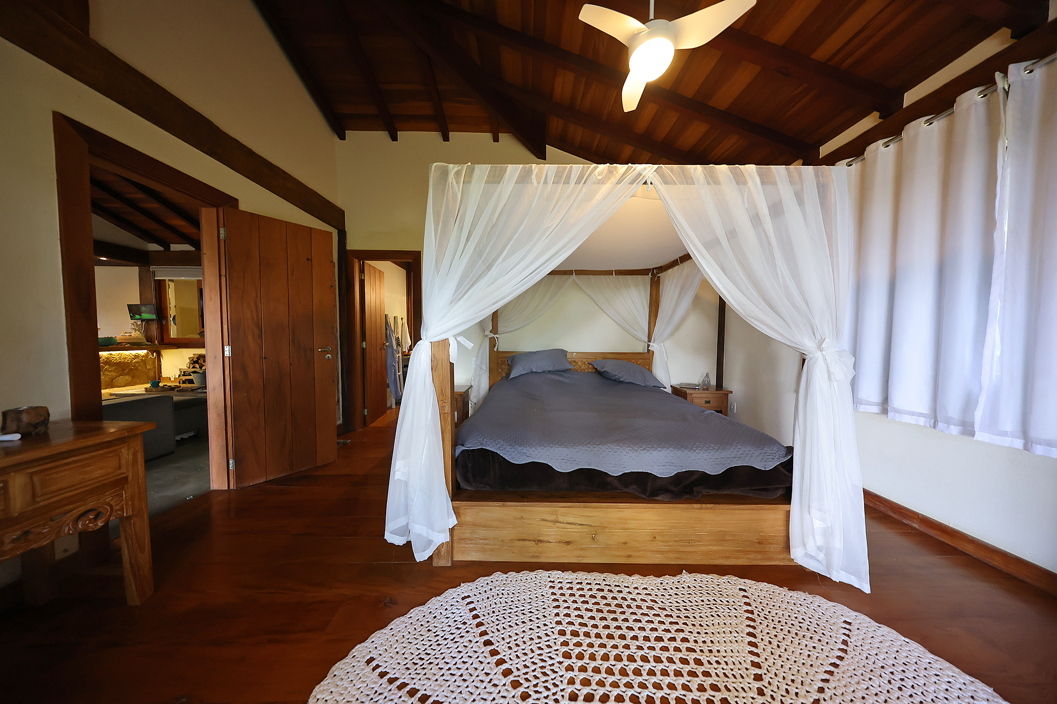  Private retreat surrounded by nature with two residences and mountain views - 物件實景