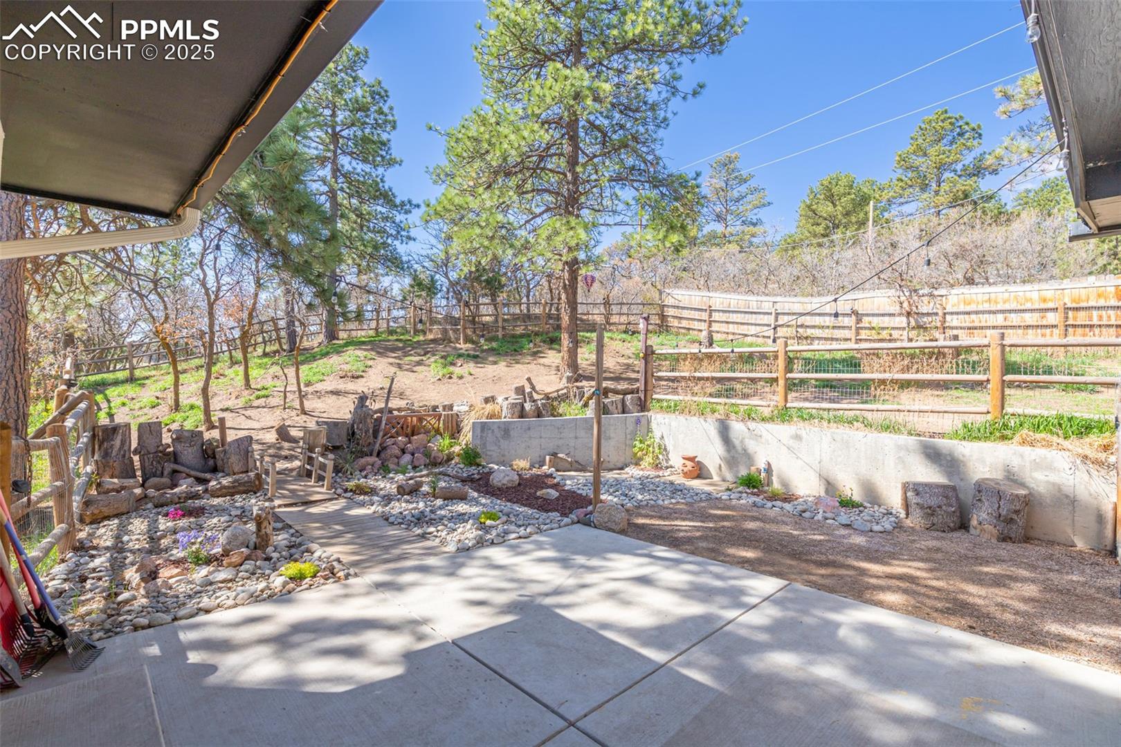 Monument, Colorado, 80132, United States, 4 Bedrooms Bedrooms, ,3 BathroomsBathrooms,Residential,For Sale,1930113
