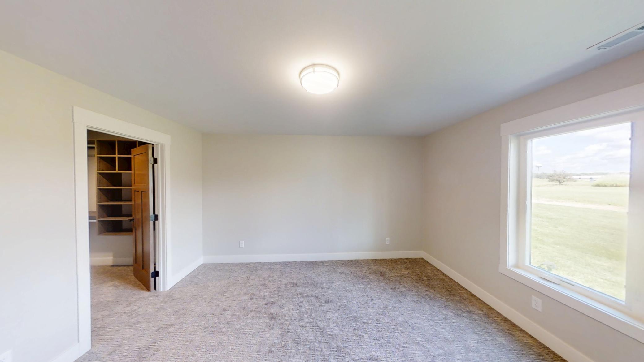 Albert Lea, Minnesota, 56007, United States, 4 Bedrooms Bedrooms, ,2 BathroomsBathrooms,Residential,For Sale,1981027