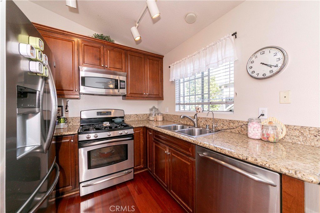 Aliso Viejo, California, 92656, United States, 2 Bedrooms Bedrooms, ,2 BathroomsBathrooms,Residential,For Sale,1901235