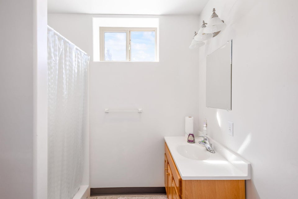 Prineville, Oregon, 97754, United States, 3 Bedrooms Bedrooms, ,3 BathroomsBathrooms,Residential,For Sale,1770738