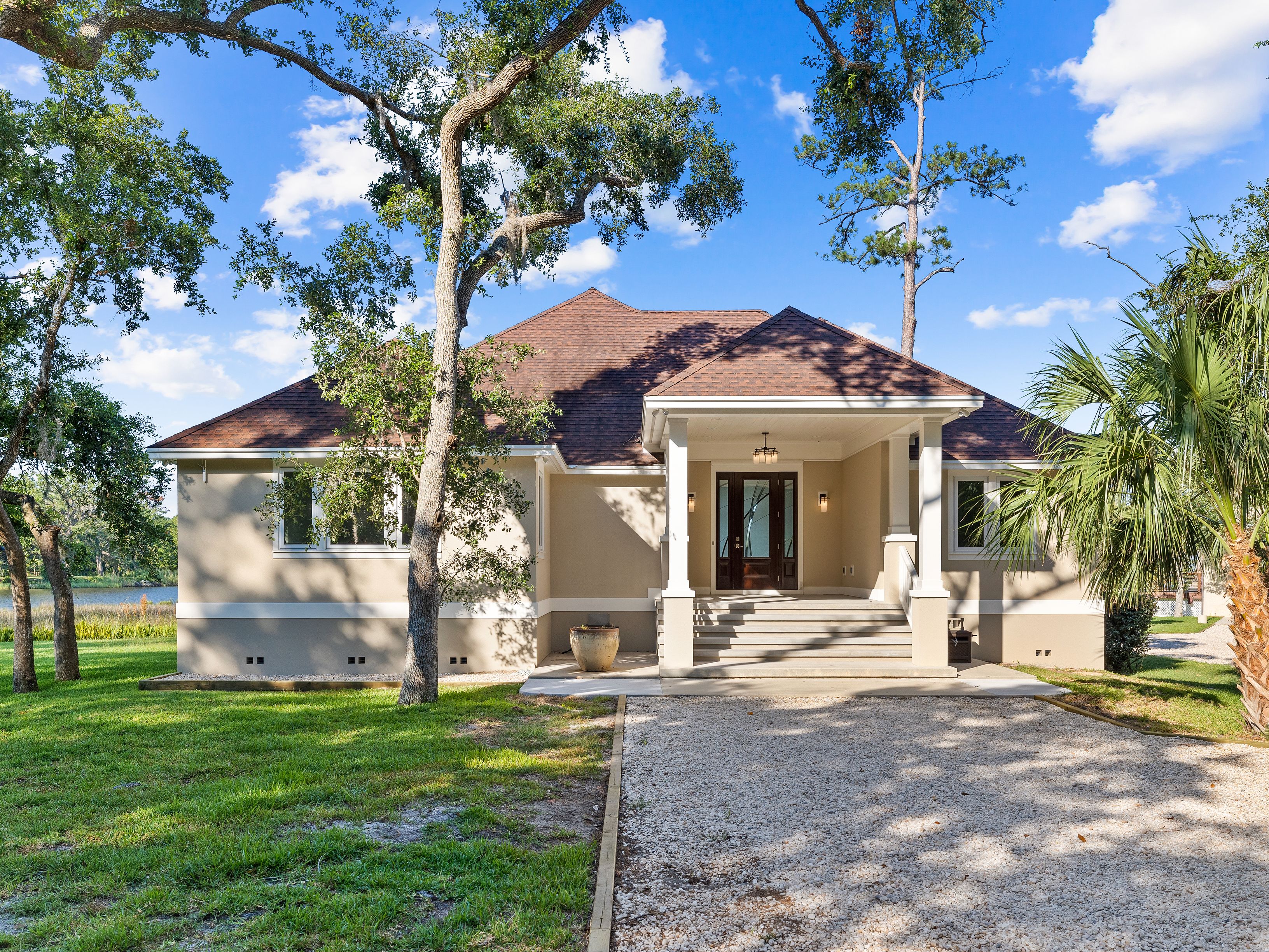  A Once-in-a-Generation Waterfront Estate with 725 Feet Bayou-Frontage - 物件實景