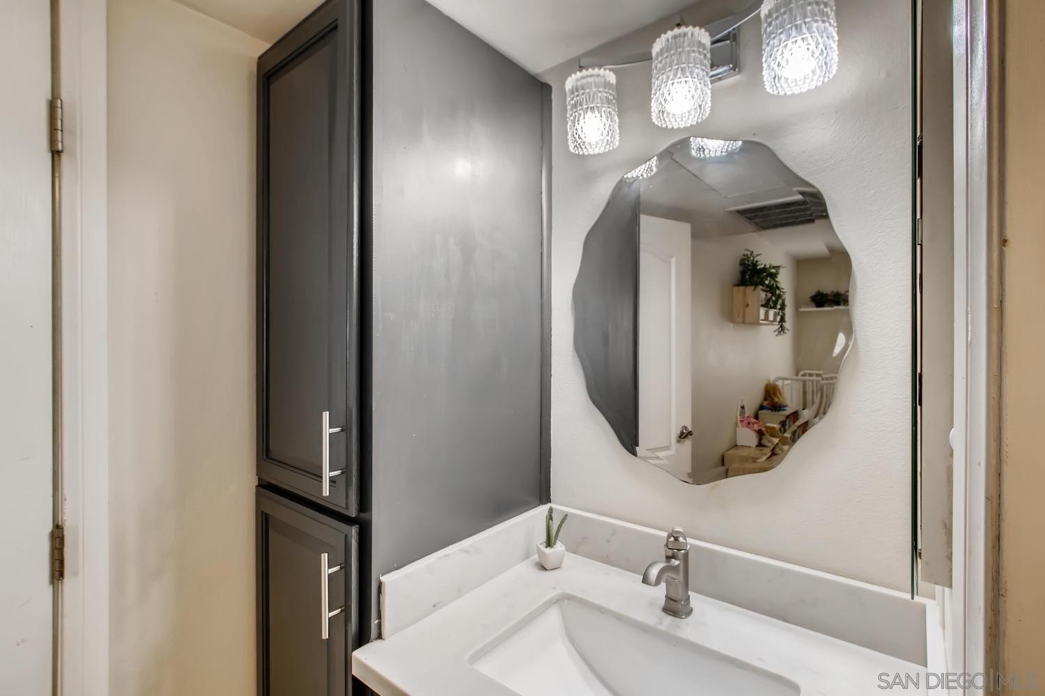 San Diego, California, 92104, United States, 2 Bedrooms Bedrooms, ,2 BathroomsBathrooms,Residential,For Sale,1794414