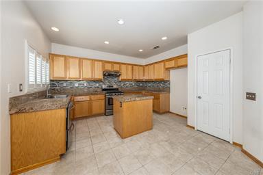 San Jacinto, California, 92582, United States, 3 Bedrooms Bedrooms, ,2 BathroomsBathrooms,Residential,For Sale,2000762