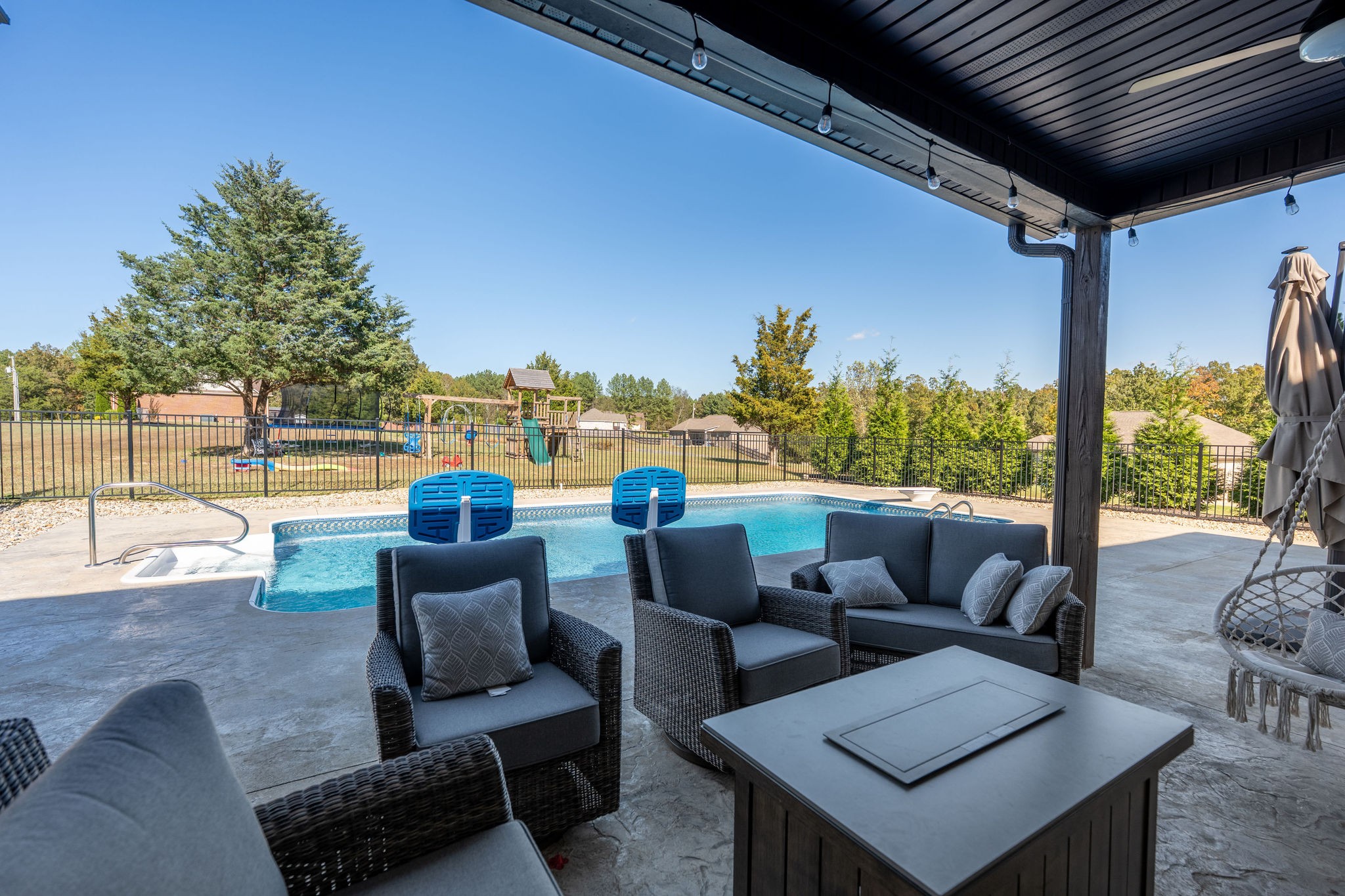 Summertown, Tennessee, 38483, United States, 3 Bedrooms Bedrooms, ,3 BathroomsBathrooms,Residential,For Sale,1970557