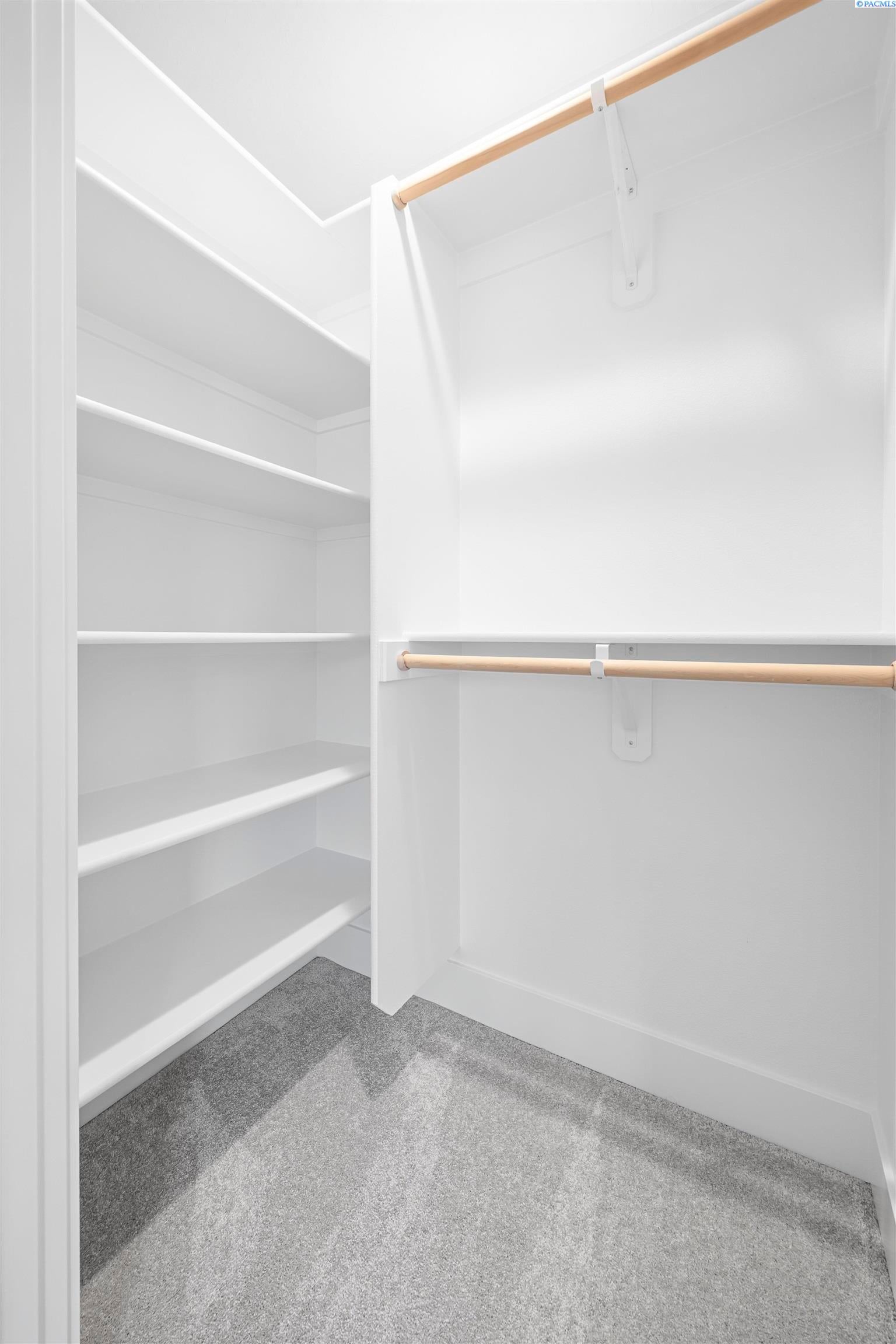 West Richland, Washington, 99353, United States, 4 Bedrooms Bedrooms, ,2 BathroomsBathrooms,Residential,For Sale,2014004