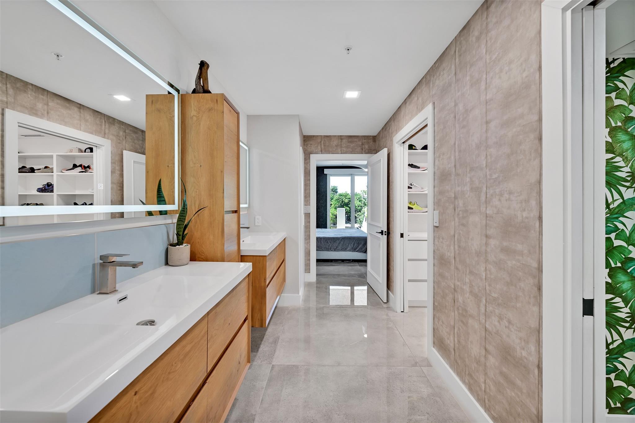 Pompano Beach, Florida, 33062, United States, 2 Bedrooms Bedrooms, ,2 BathroomsBathrooms,Residential,For Sale,1938400
