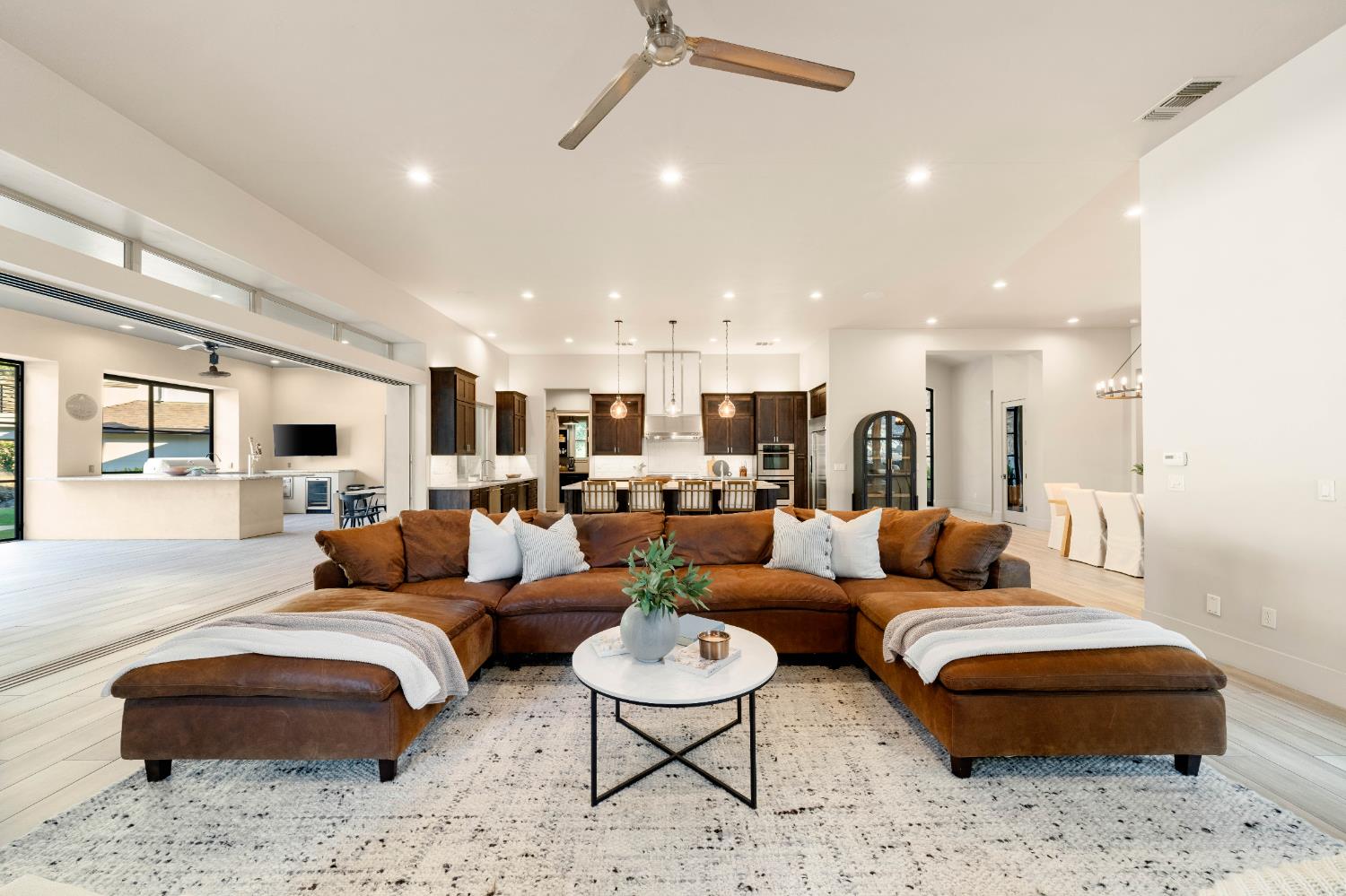 Loomis, California, 95650, United States, 5 Bedrooms Bedrooms, ,6 BathroomsBathrooms,Residential,For Sale,2003238