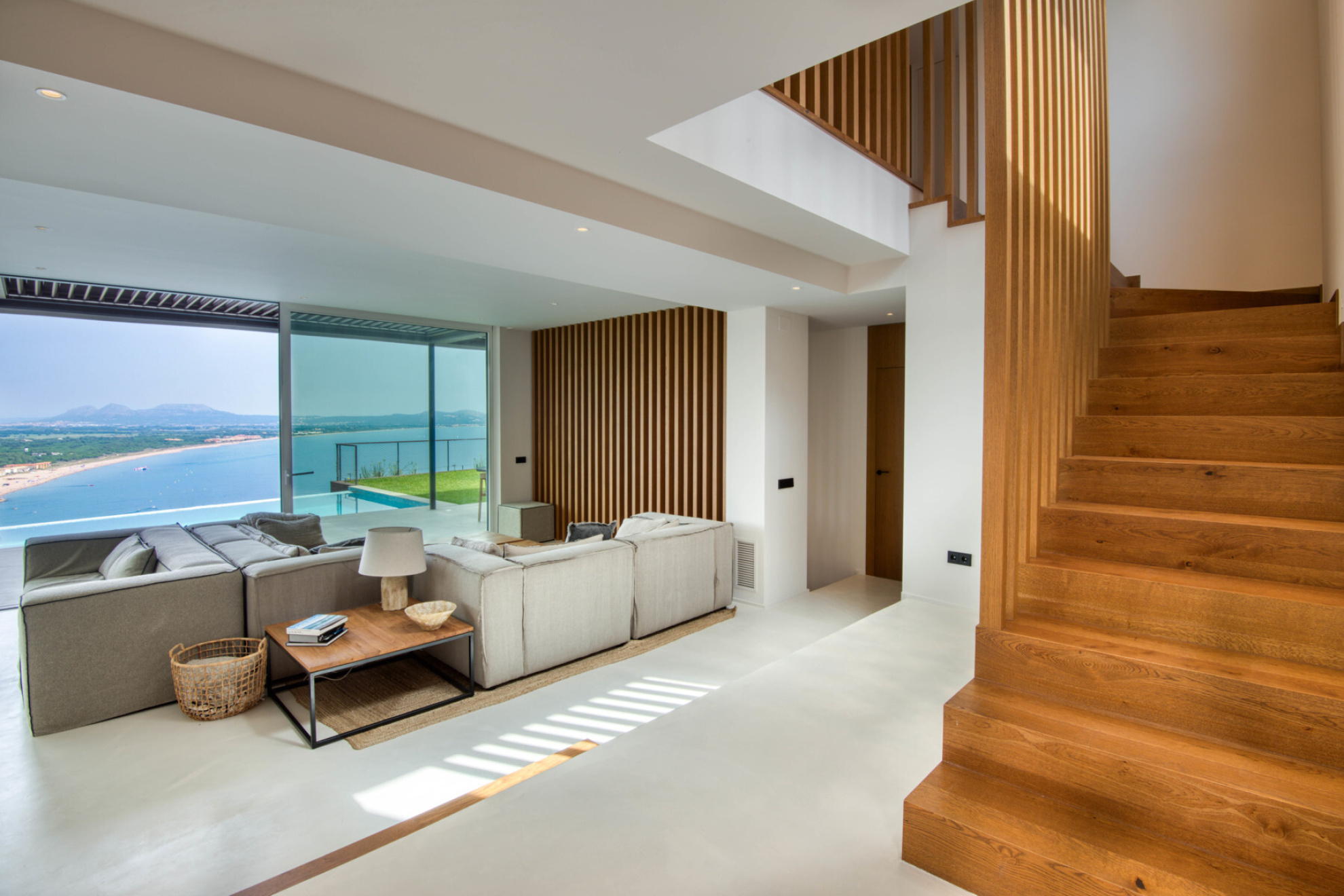  House with swimming pool and sea views in private urbanization in Sa Riera. - 物件實景