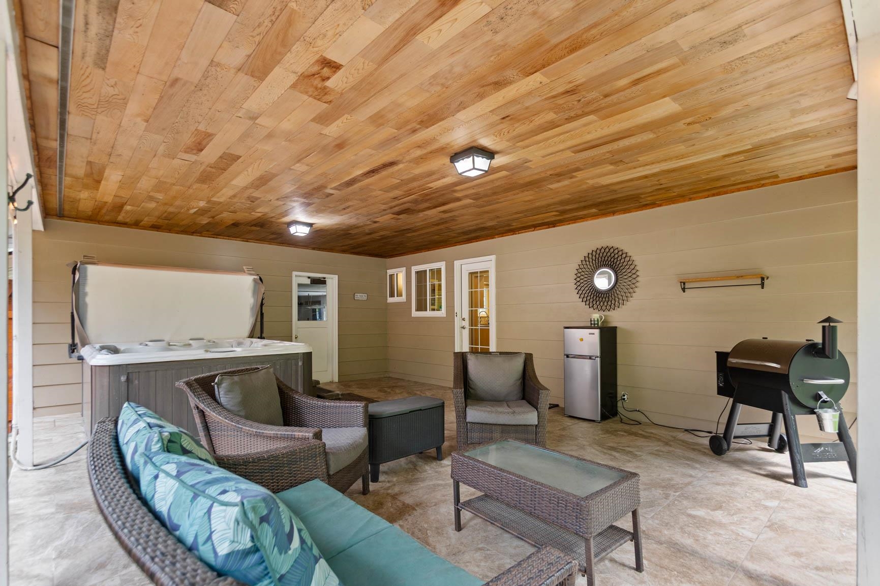 Spokane, Washington, 99218, United States, 4 Bedrooms Bedrooms, ,4 BathroomsBathrooms,Residential,For Sale,1828122