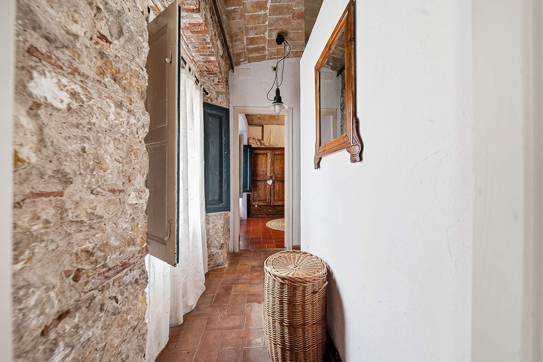  Charming 19th century stone house in the heart of L