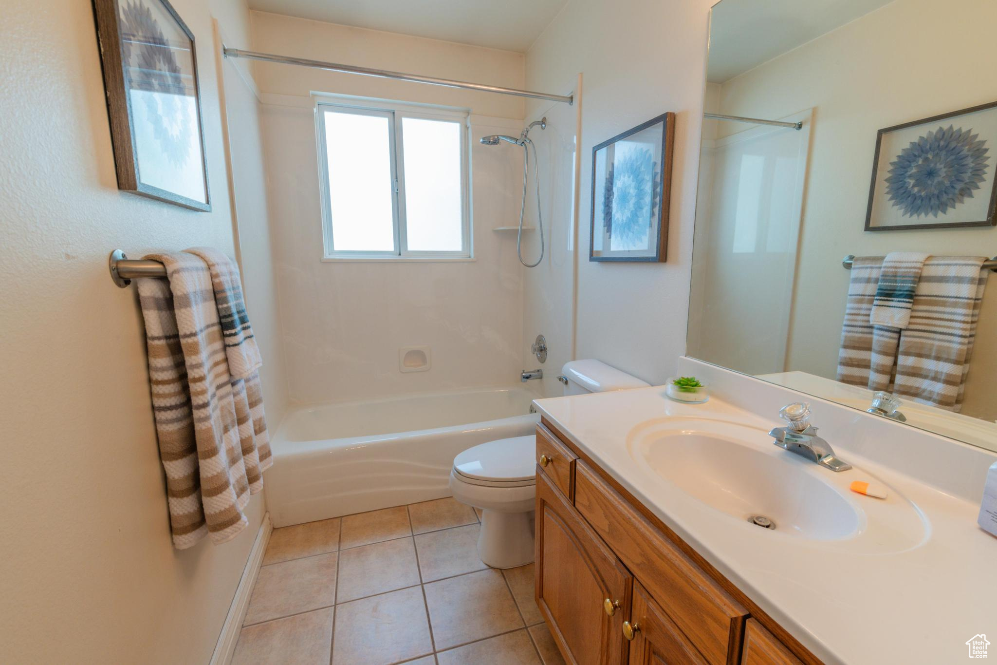 Orem, Utah, 84057, United States, 5 Bedrooms Bedrooms, ,2 BathroomsBathrooms,Residential,For Sale,1960499