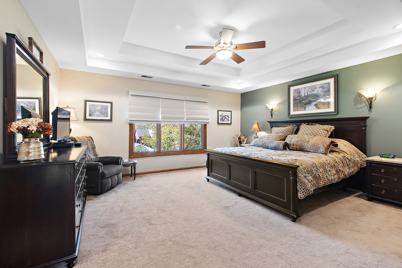 Orland Park, Illinois, 60467, United States, 4 Bedrooms Bedrooms, ,5 BathroomsBathrooms,Residential,For Sale,1987350