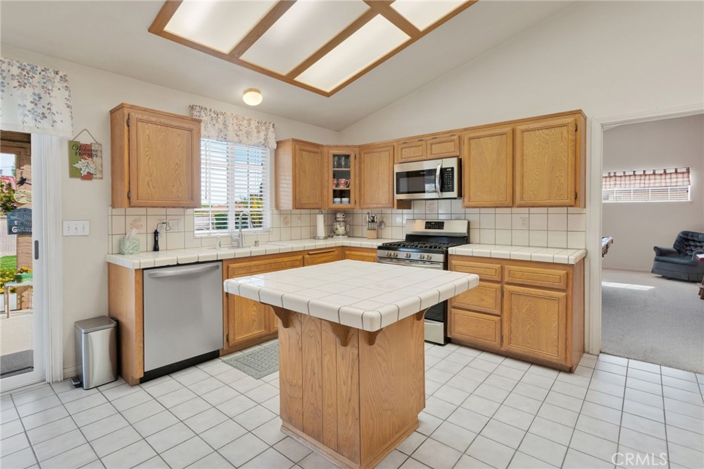 Apple Valley, California, 92307, United States, 4 Bedrooms Bedrooms, ,4 BathroomsBathrooms,Residential,For Sale,1992850