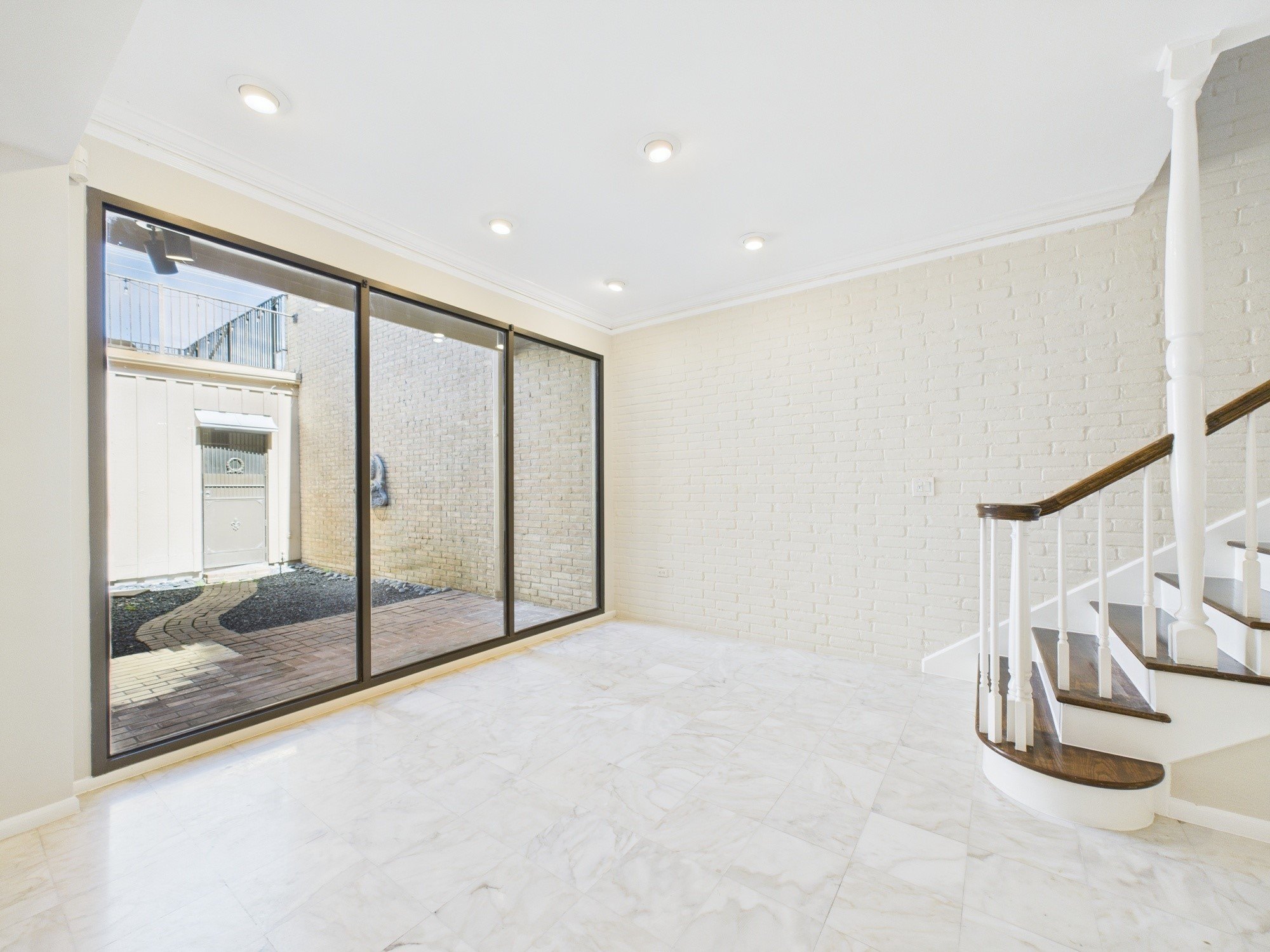 Houston, Texas, 77063, United States, 3 Bedrooms Bedrooms, ,3 BathroomsBathrooms,Residential,For Sale,1979528