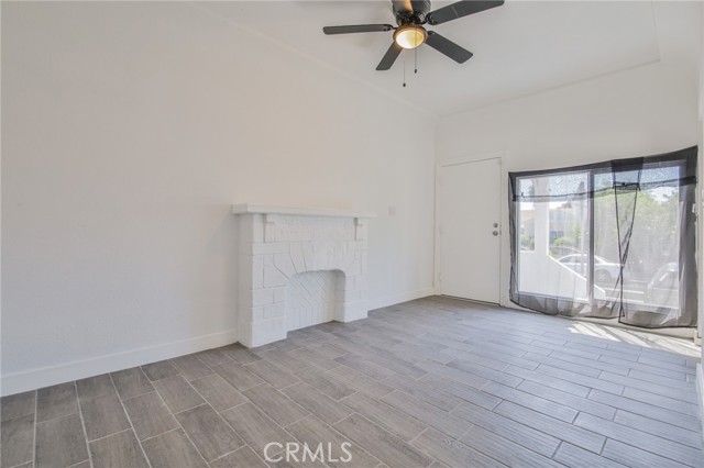 Los Angeles, California, 90001, United States, 4 Bedrooms Bedrooms, ,Residential,For Sale,1928071