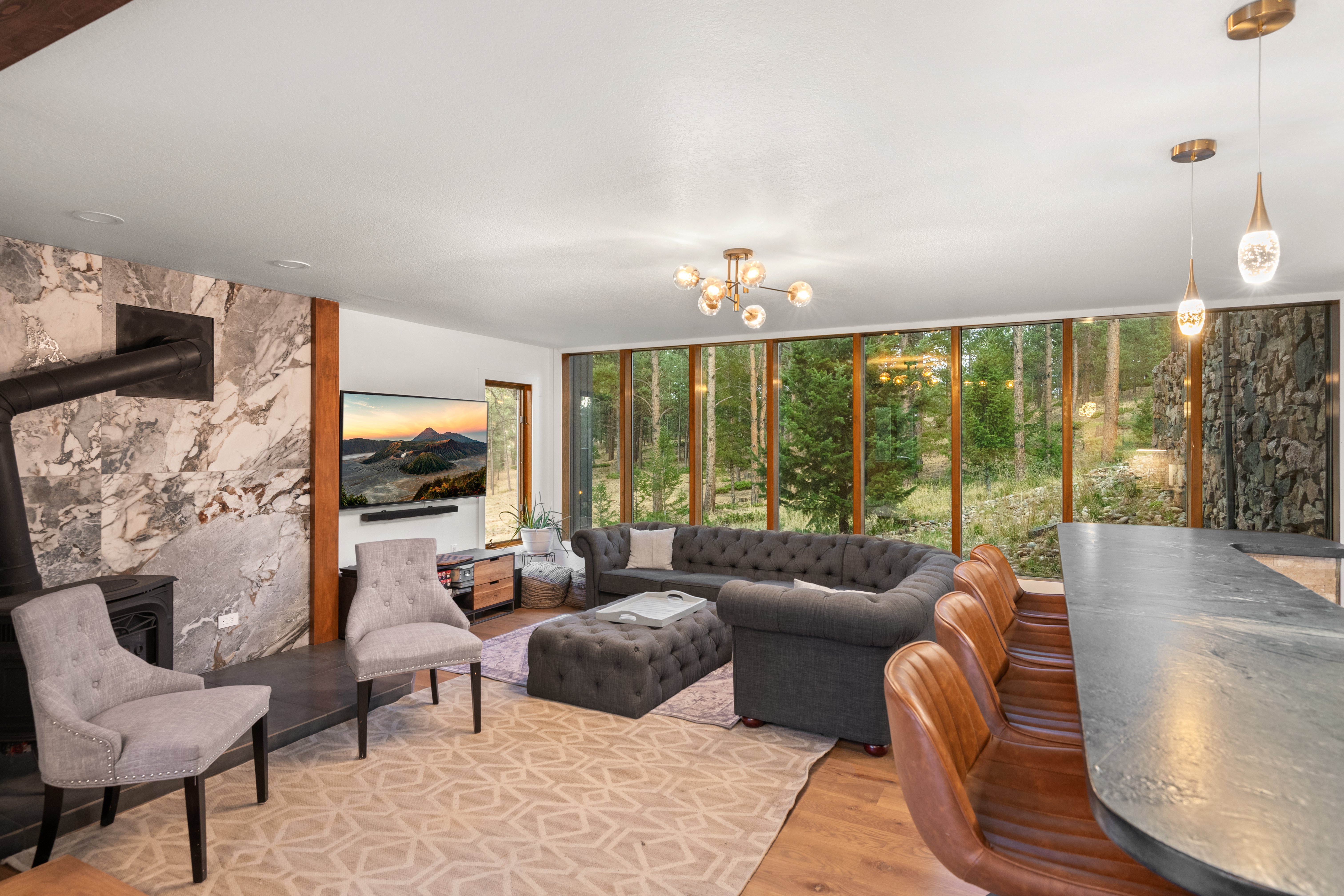  Discover the Pinnacle of Mountain Living at This Meticulously Reimagined Estate - 物件實景