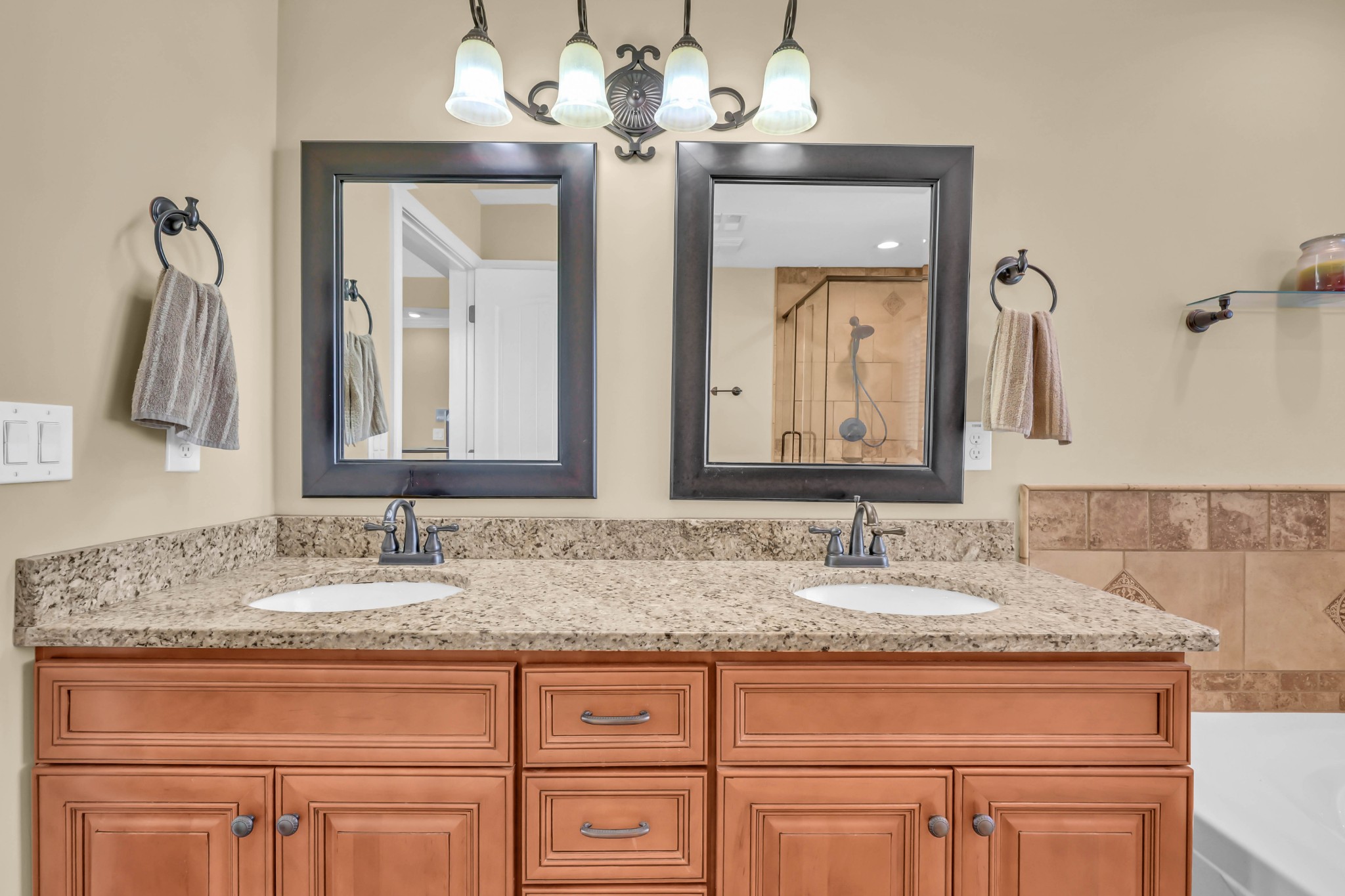 Clarksville, Tennessee, 37043, United States, 3 Bedrooms Bedrooms, ,4 BathroomsBathrooms,Residential,For Sale,1980733